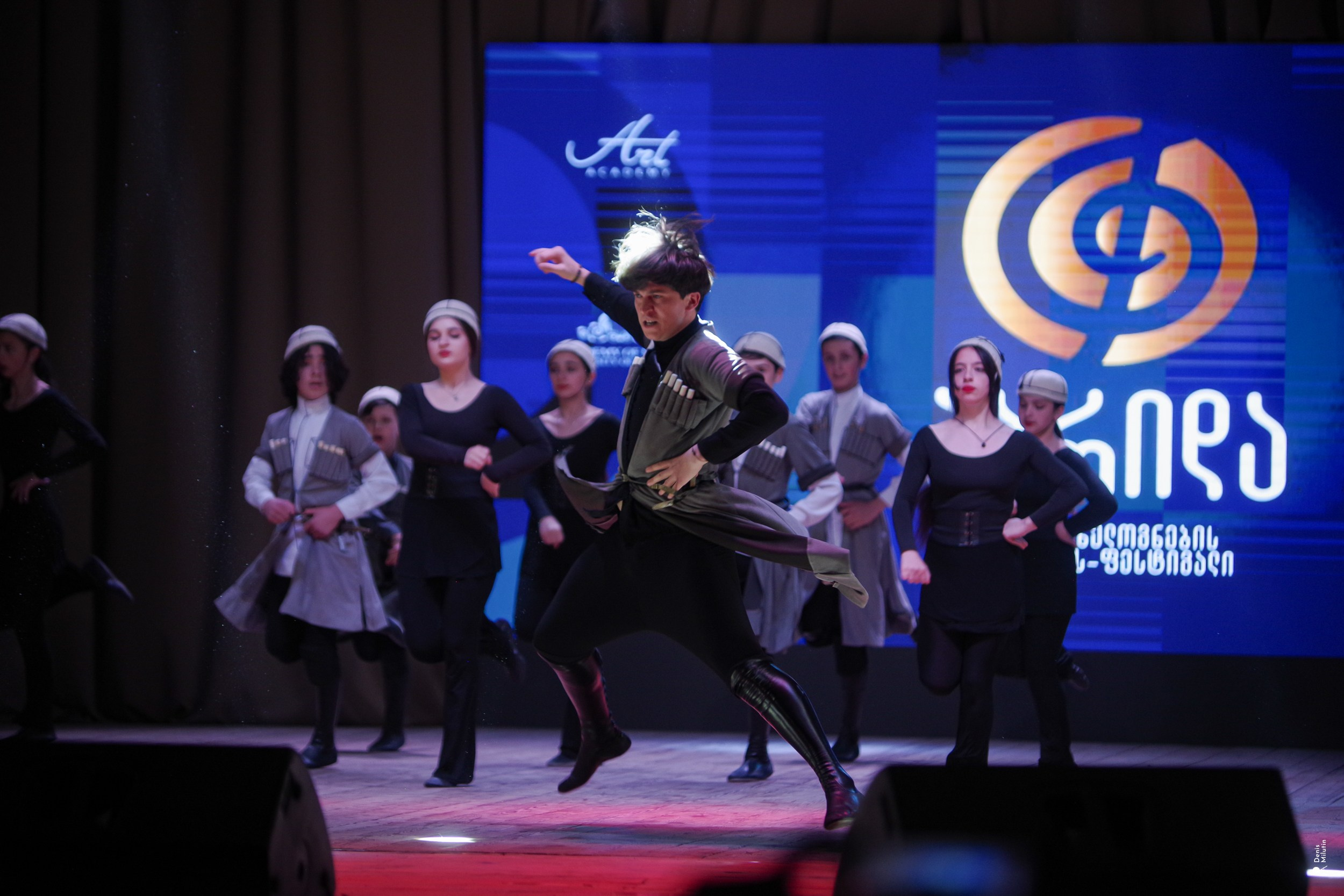 Танцы в Хоби. Портретный фотограф Денис Милютин