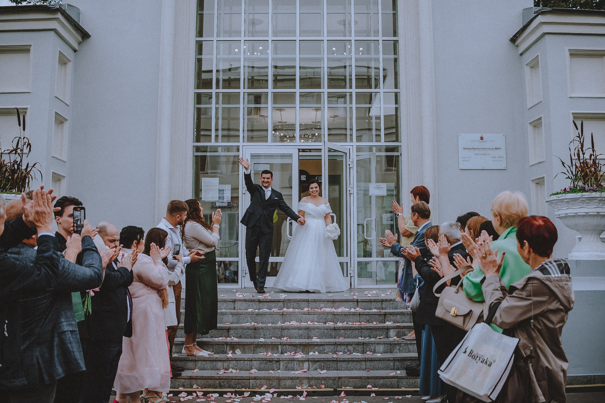 Love.com: Главная страница нашего счастья. Свадебный и семейный фотограф в Москве Сажина Кристина КиМ. Свадебный оператор в Москве Сажин Максим