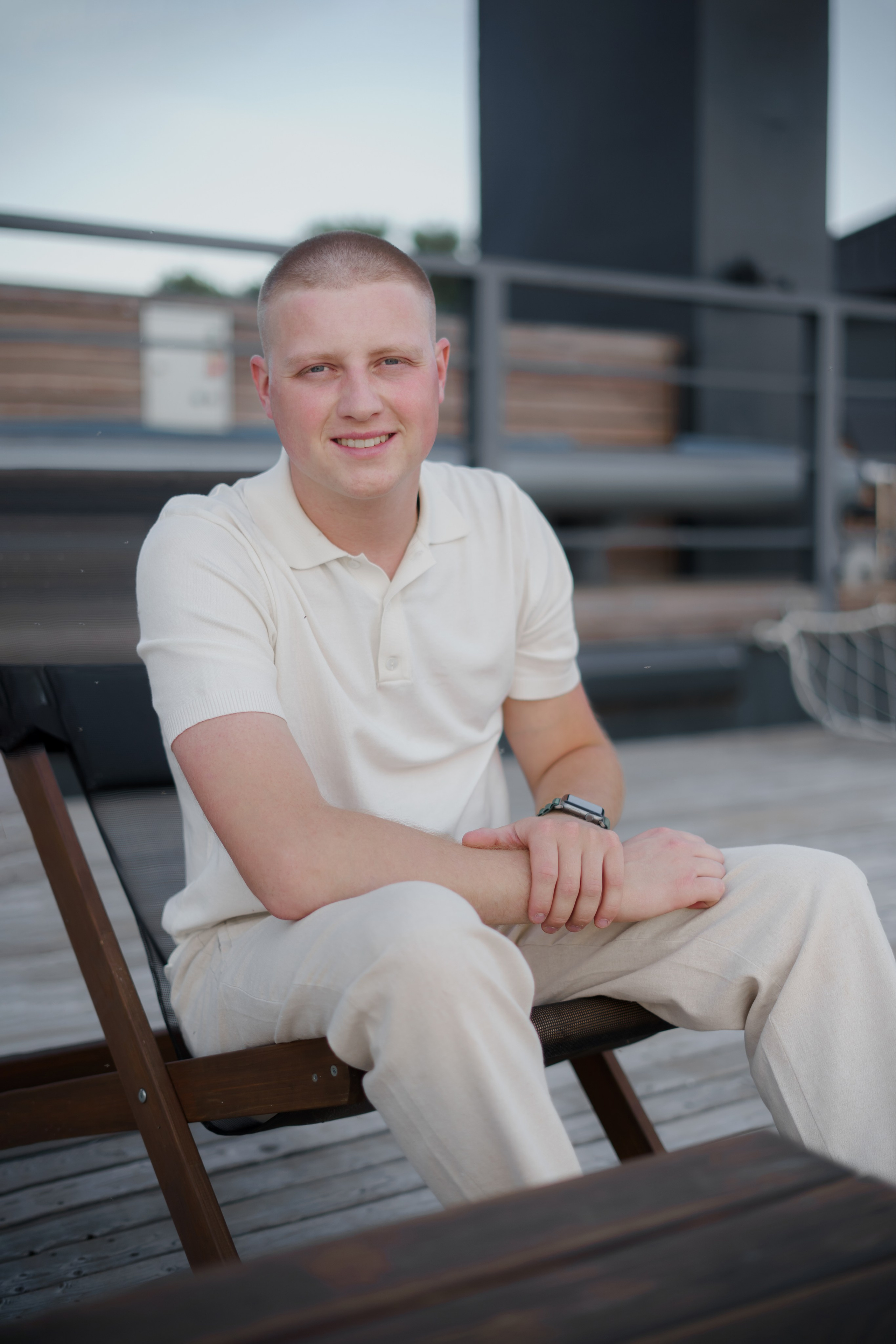 Рома и софа. Фотограф Валерия Крахмалева