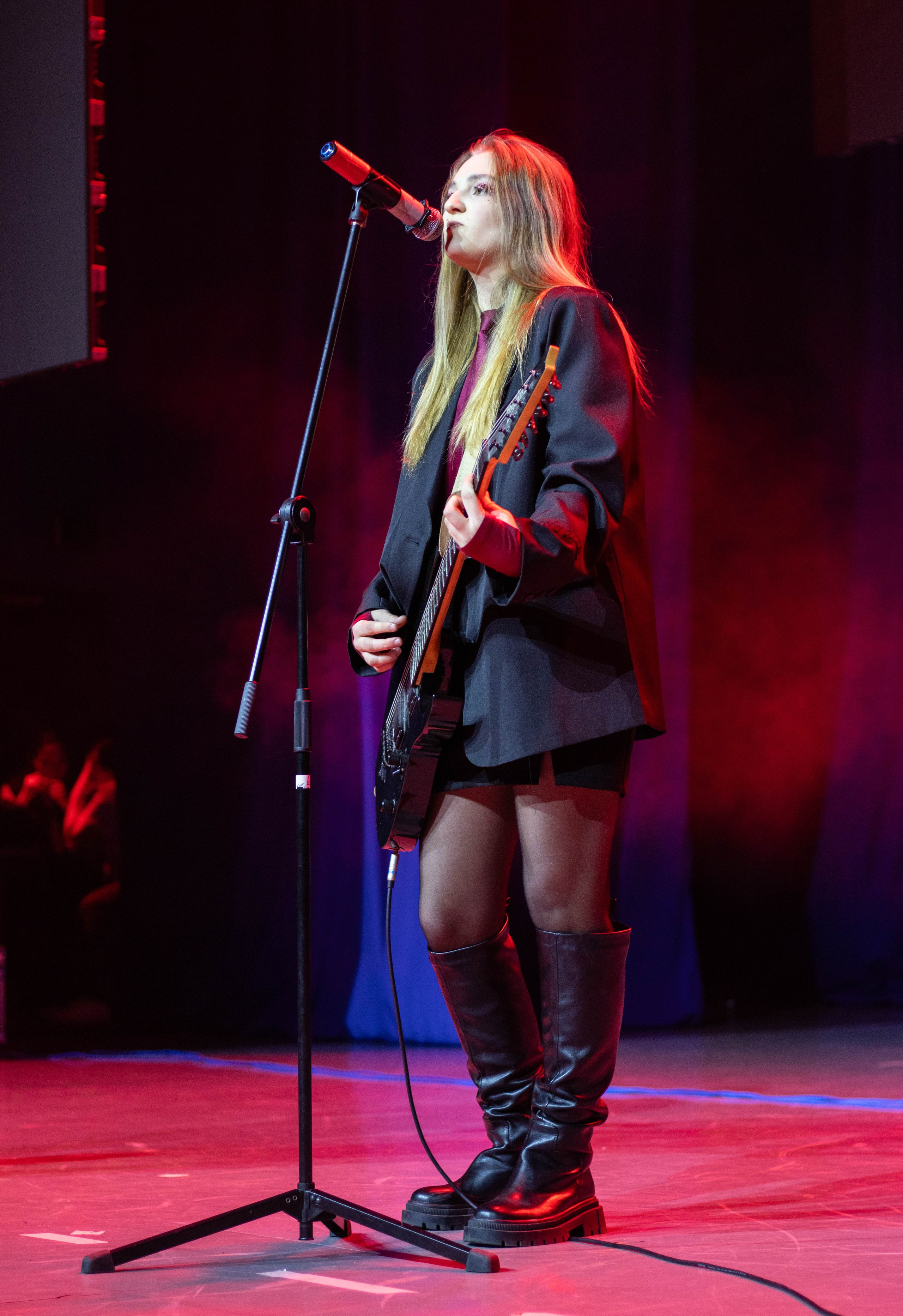 «СВОЯ ВОЛНА» ДВФУ 2025. Репортажный фотограф во Владивостоке Анастасия Кострова