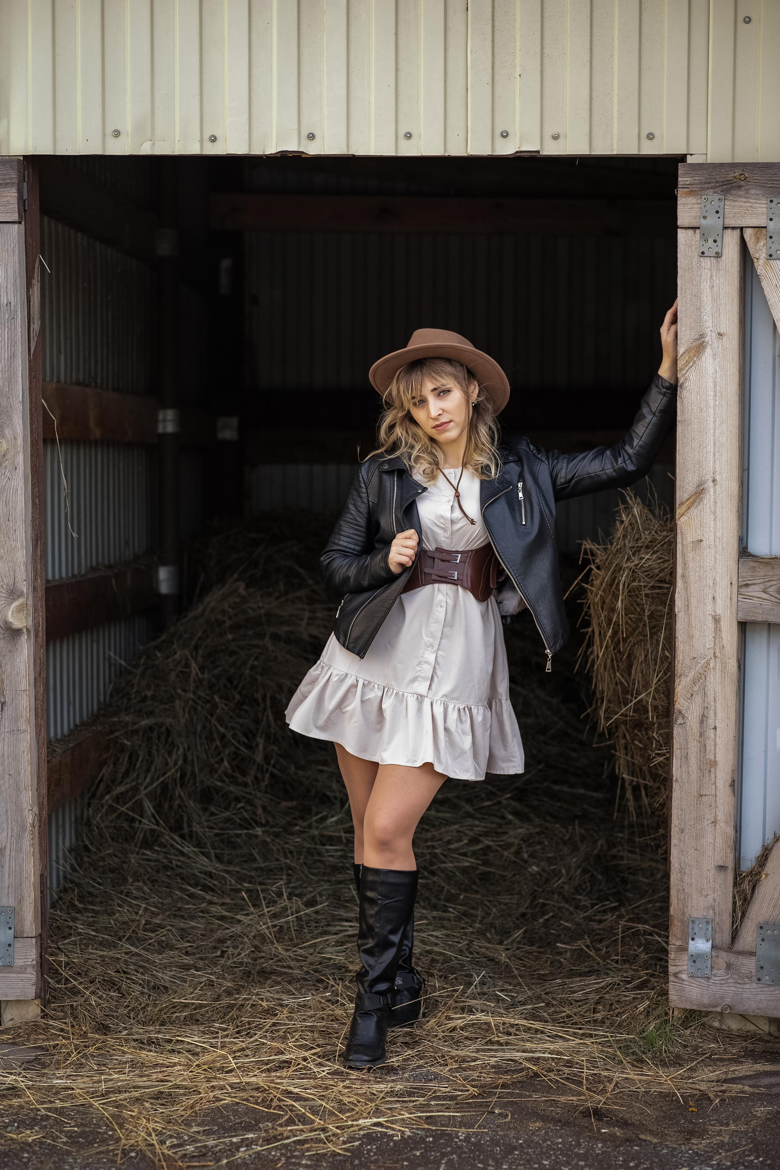 Женская. Меня зовут Марина Бастрикова