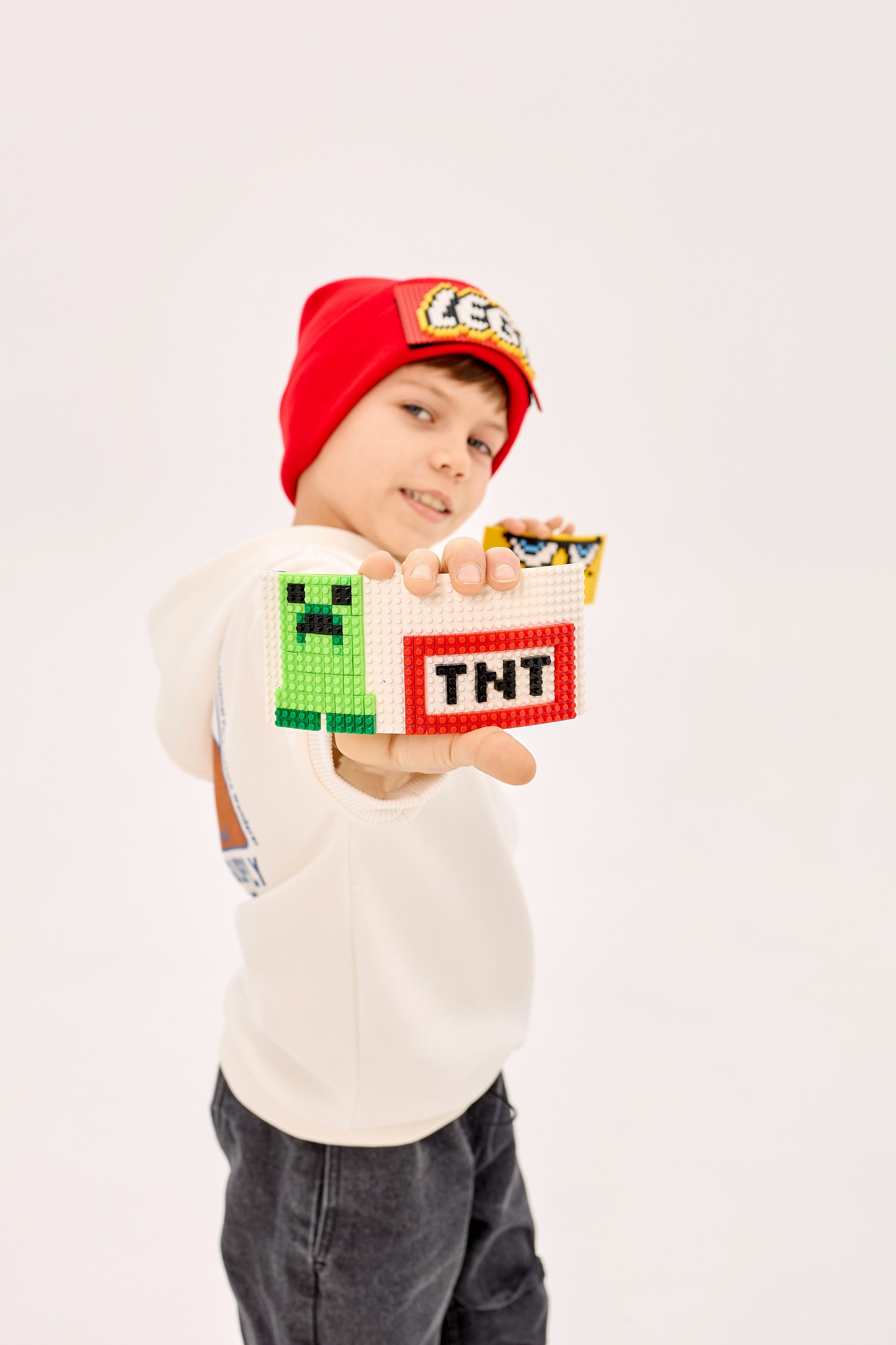 Фотосессия шапок для маркетплейсов. Фотограф Руслан Потапов в Краснодаре