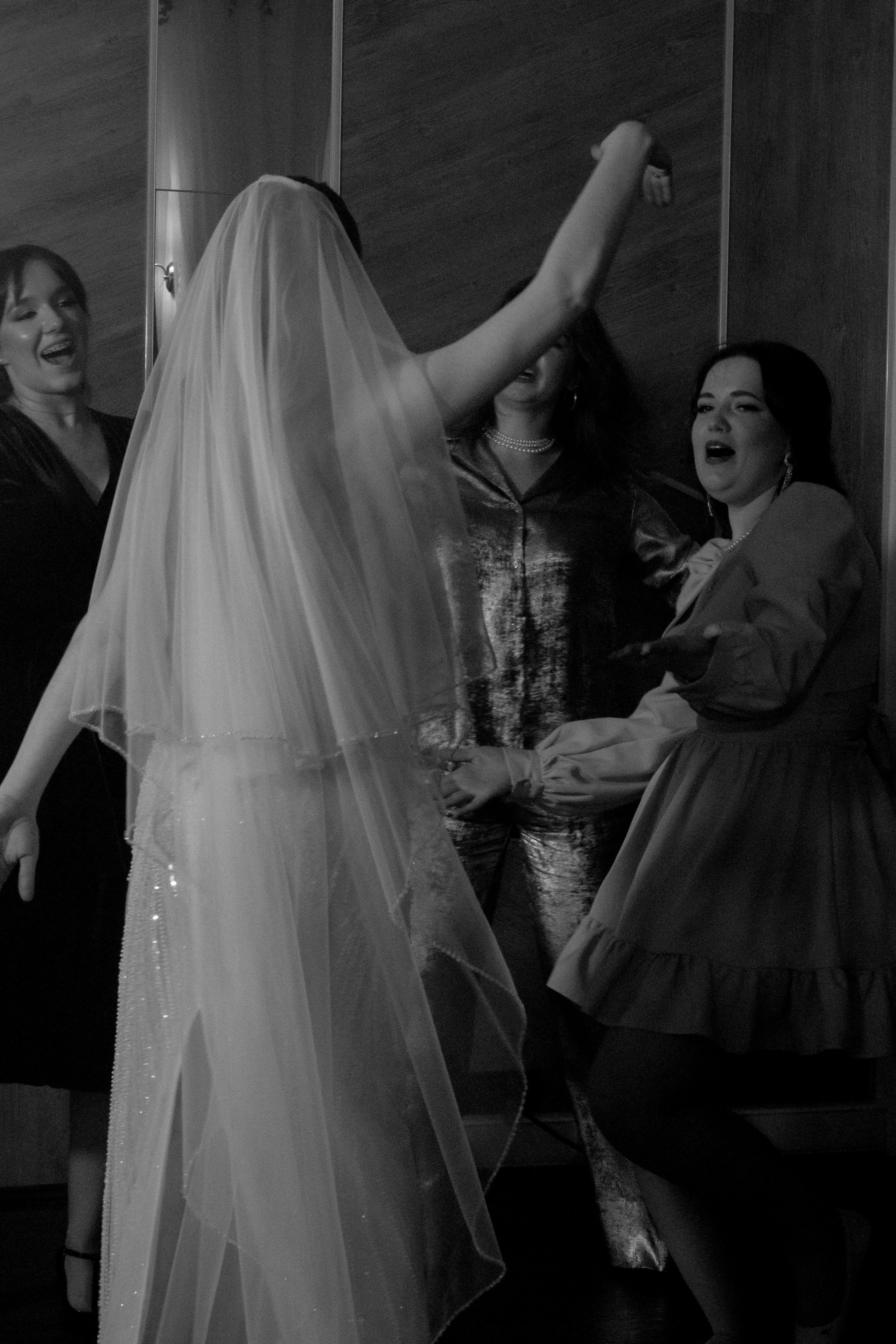 СВАДЕБНЫЙ БАНКЕТ (СНЯТО В СИБИРЕ В НИЖНЕВАРТОВСКЕ). Профессиональный фотограф, Санкт-Петербург — Виктория Богомолова