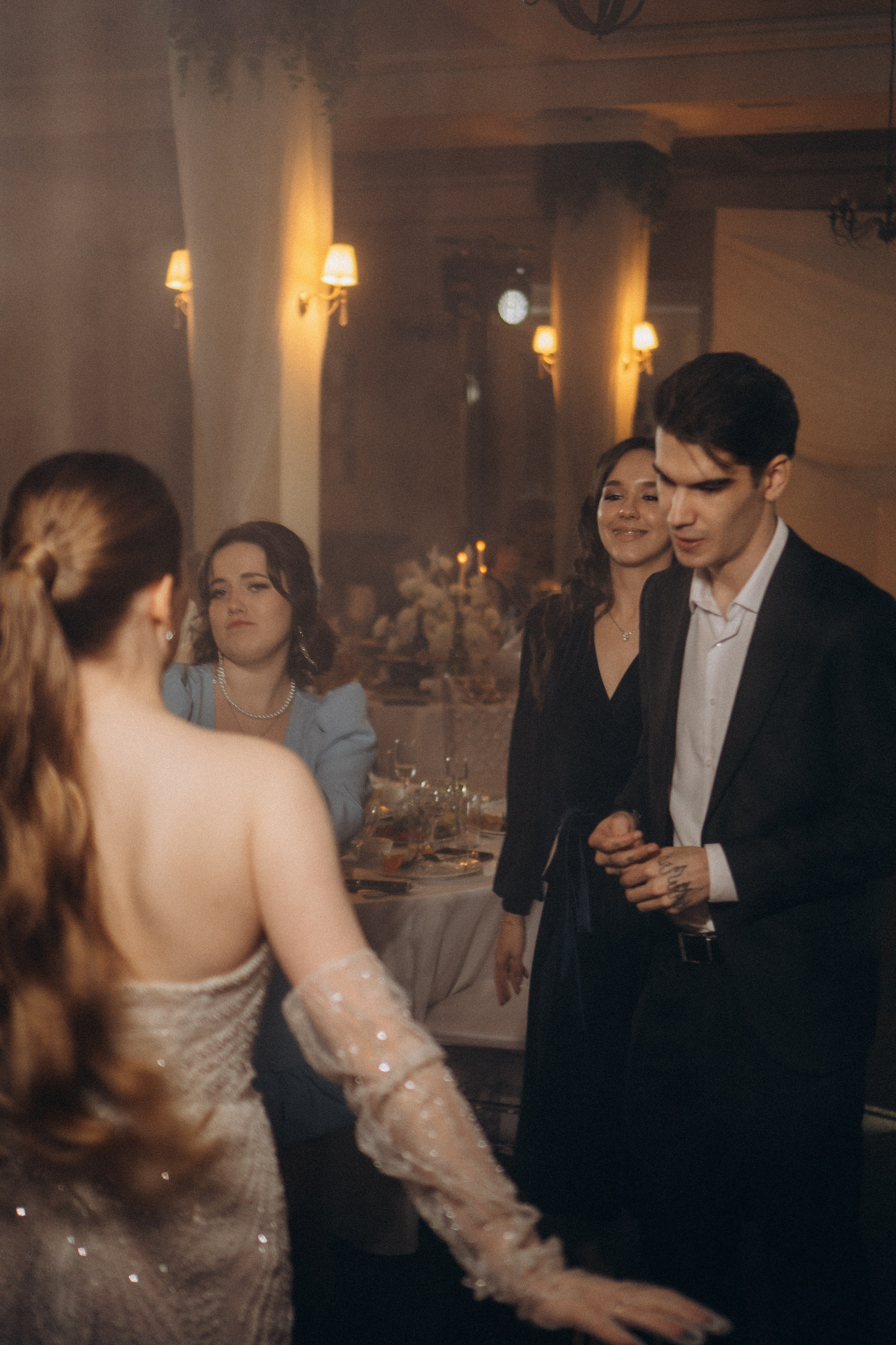 СВАДЕБНАЯ СЬЕМКА СБОРОВ В ОТЕЛЕ И ВЫЕЗД НА ЦЕРЕМОНИЮ (СНЯТО В СИБИРЕ В НИЖНЕВАРТОВСКЕ). Профессиональный фотограф, Санкт-Петербург — Виктория Богомолова