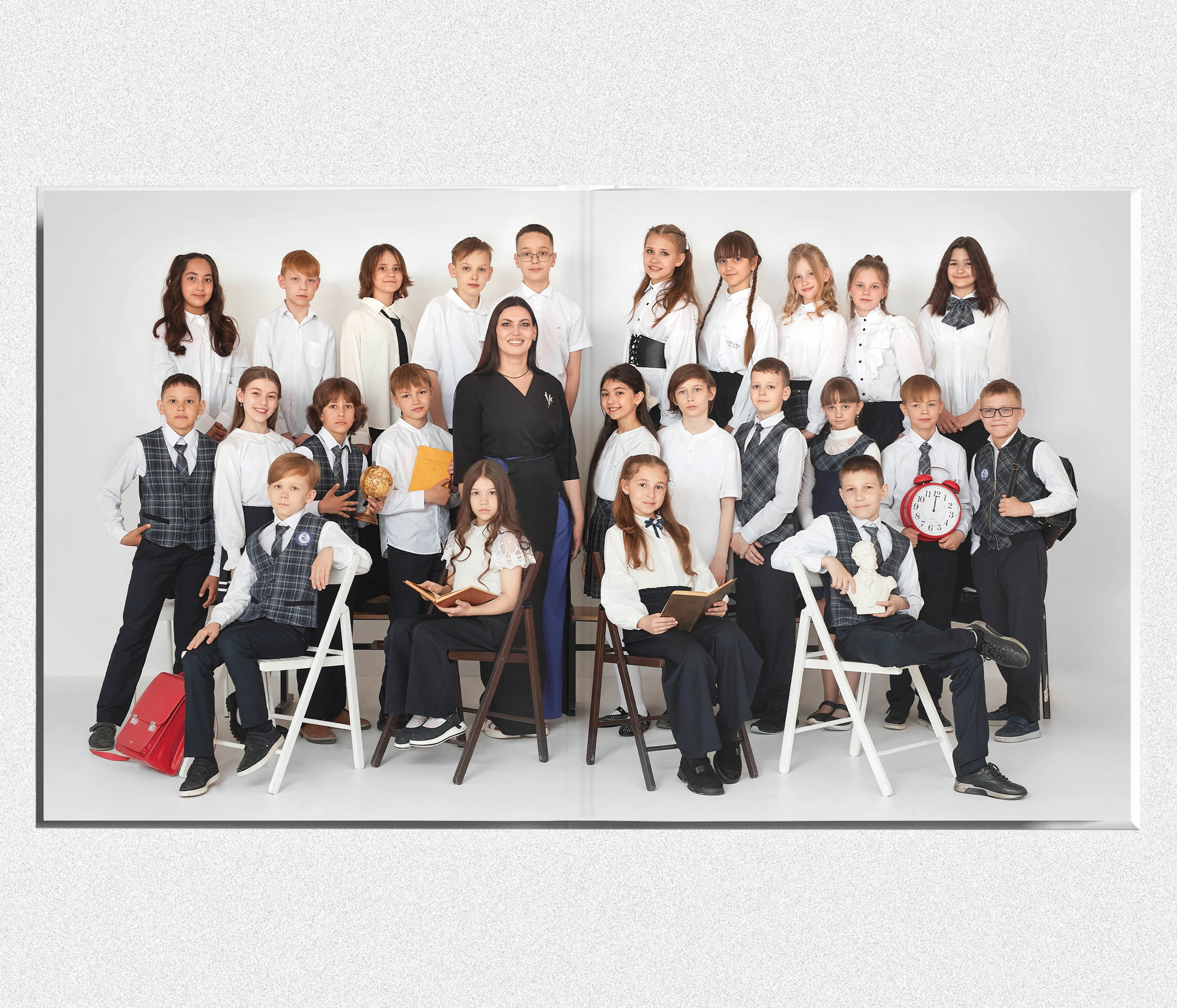 Альбом «В кубе» для начальной школы. Выпускные альбомы в Тюмени для школ, садов, вузов спортивных секций