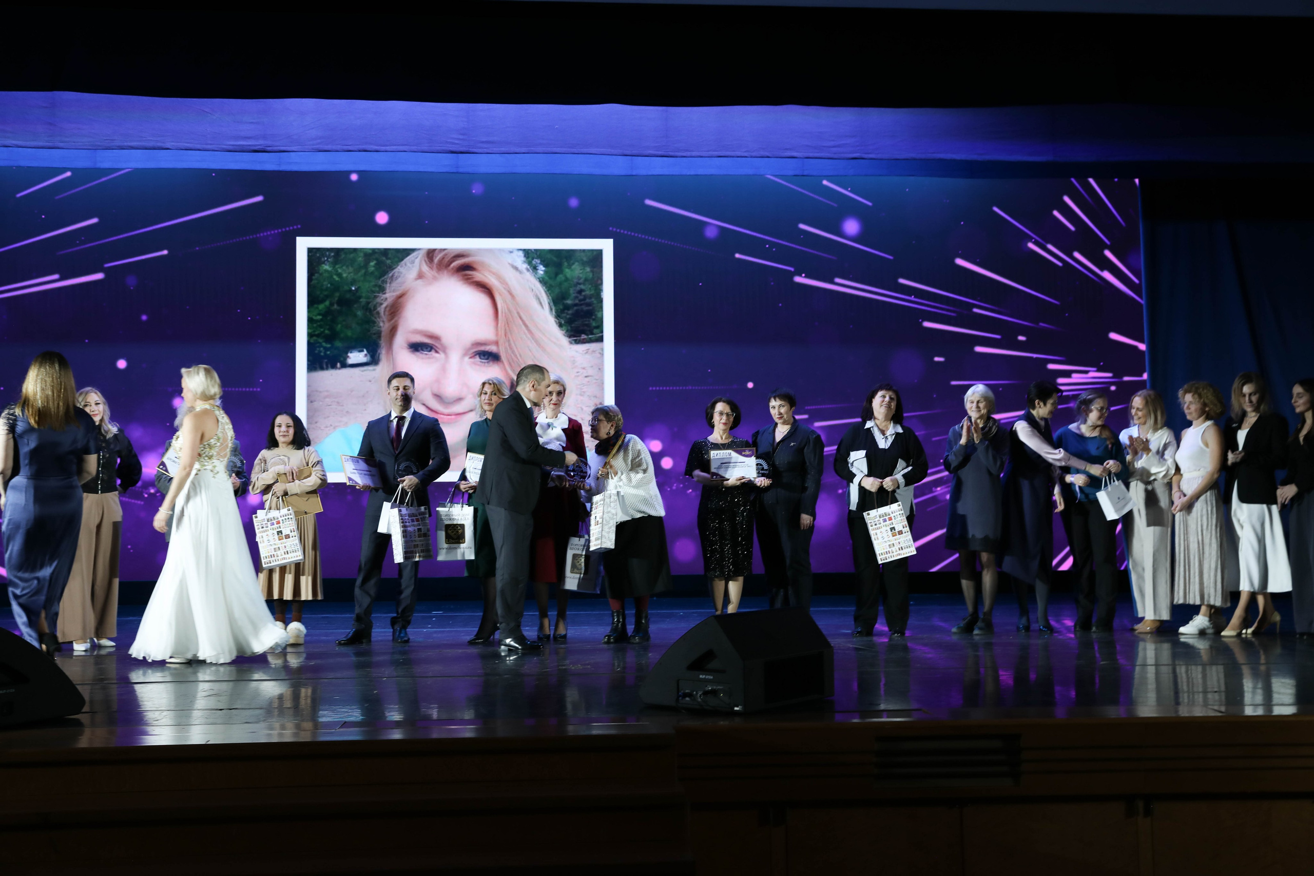 Фоторепортаж. Москва. ГКД. Церемония вручения премии «Будем жить». Индивидуальный и семейный фотограф Ирина Москвичёва