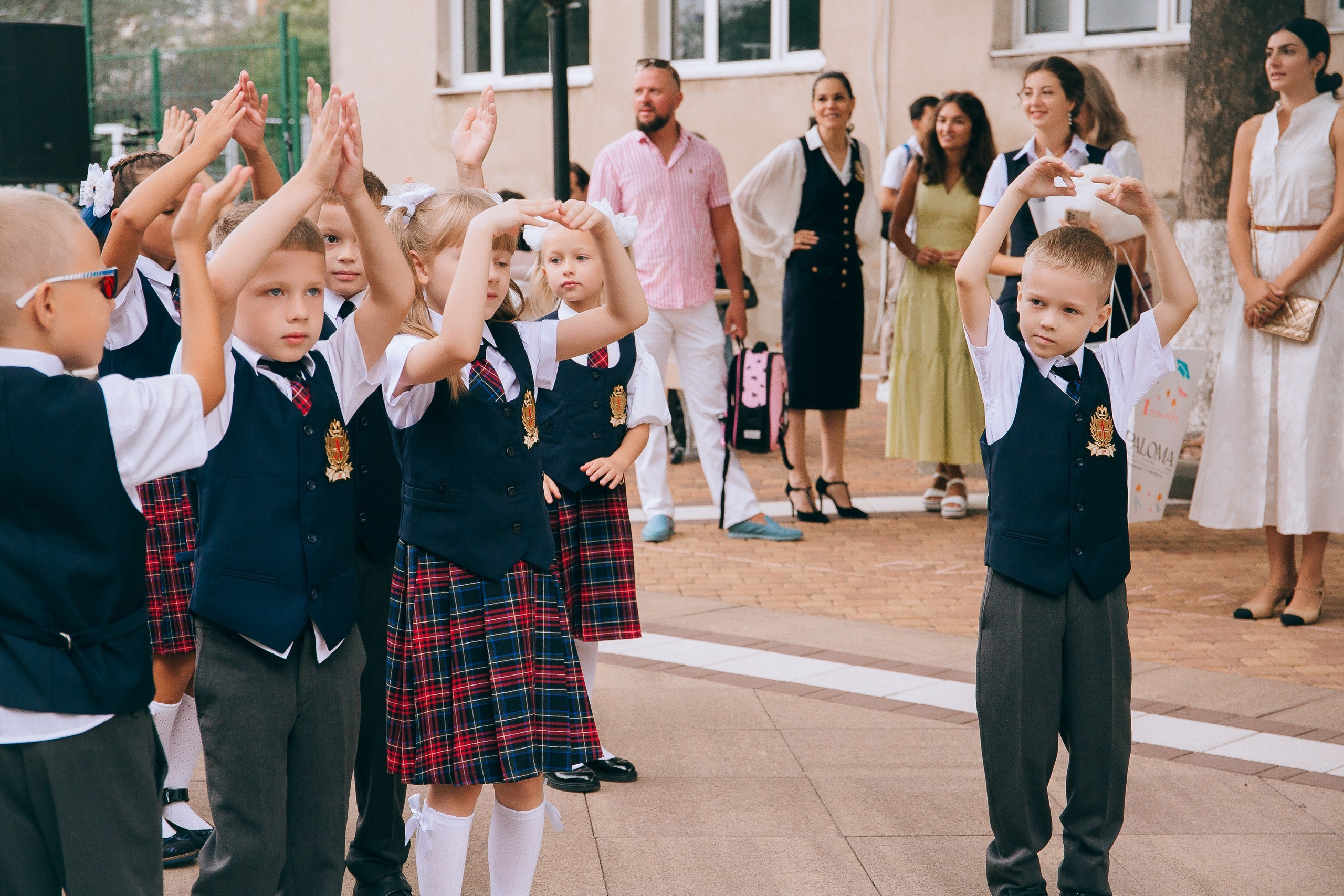 1 класс школа «Личность». Выпускные альбомы Натальи Бутко: Новороссийск, Анапа, Геленджик