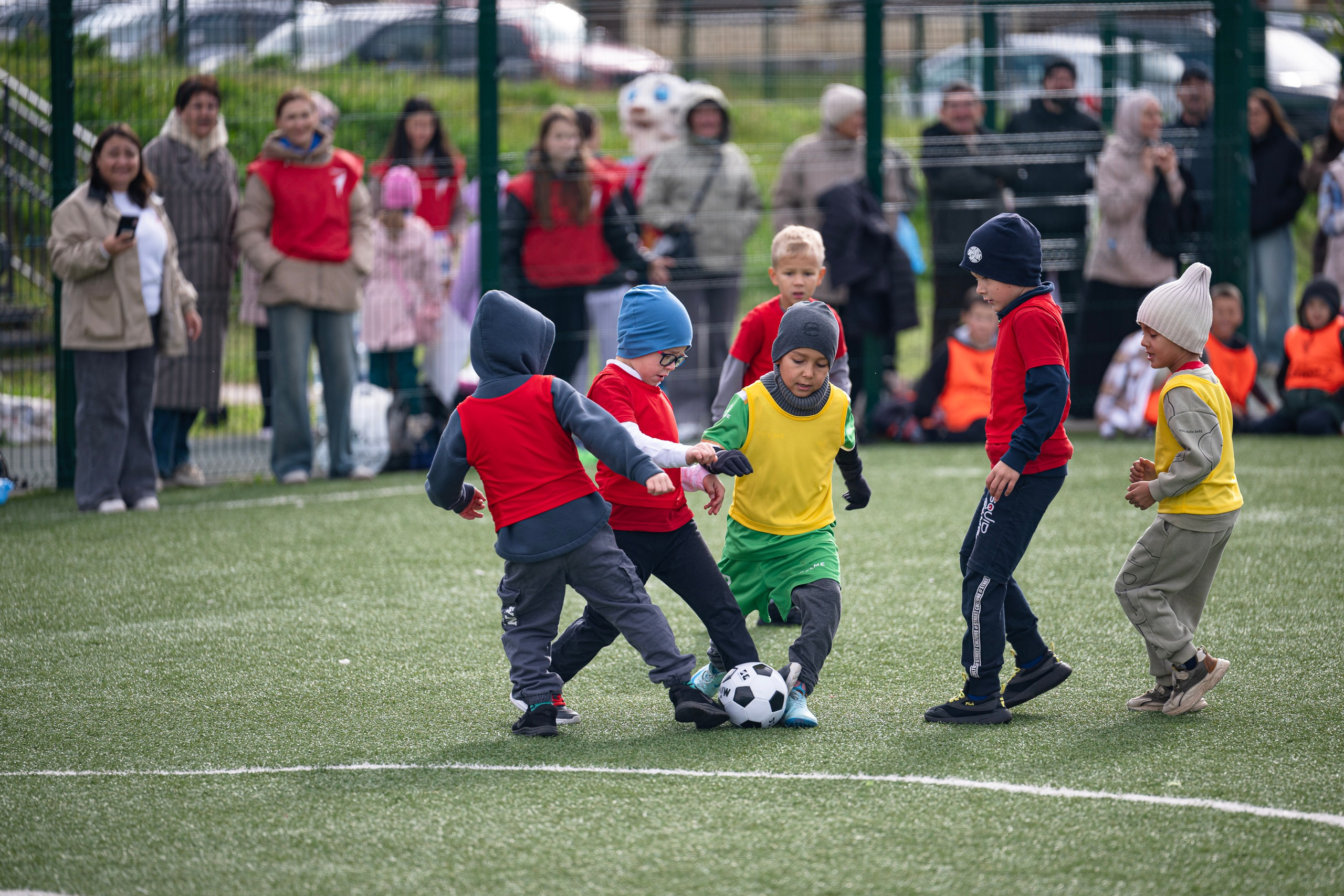 Детский футбол. Республика Татарстан, Высокогорский район, с. Высокая Гора. Свадебный фотограф в Казани, и Зеленодольске Радик Мухаметов