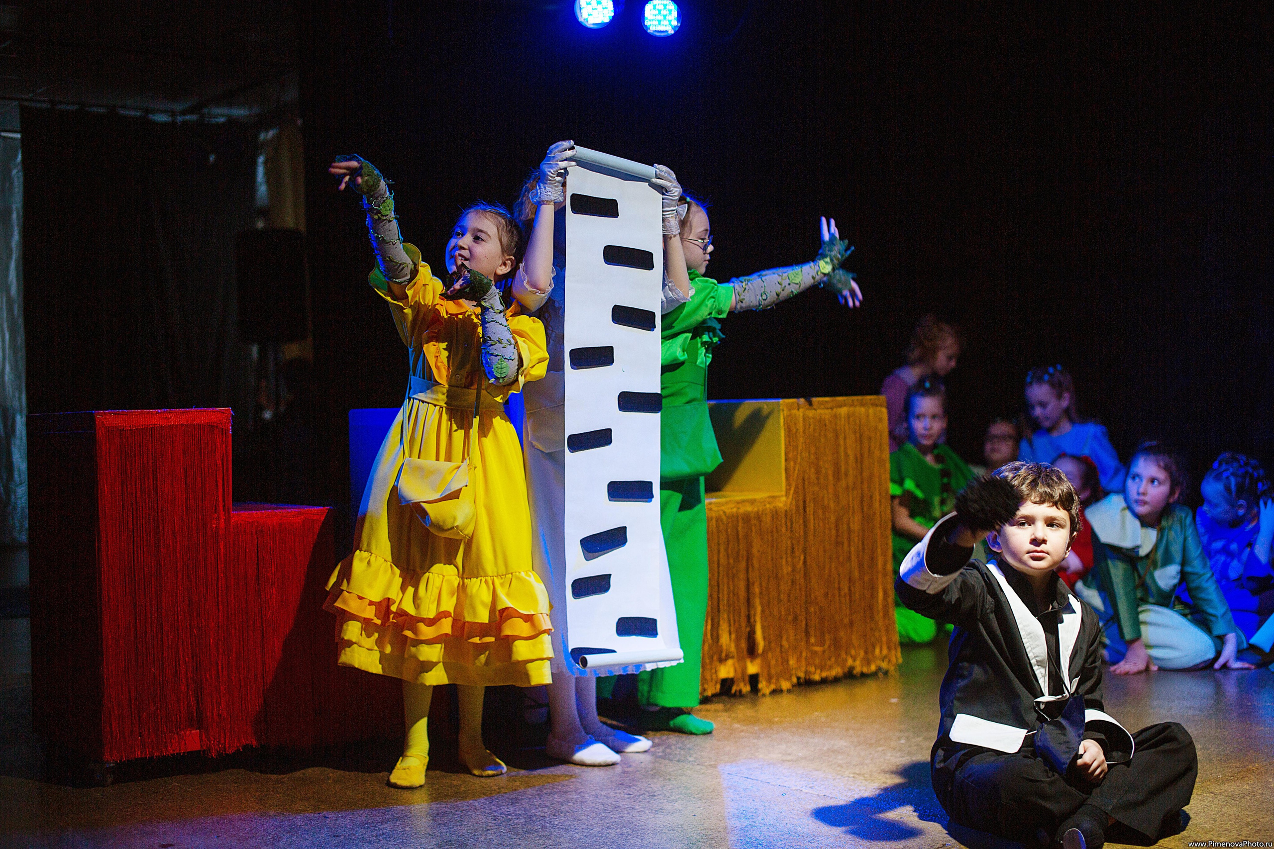 Карандаши «Театрум» ДТЦ, февраль. Семейный и детский фотограф в Петрозаводске