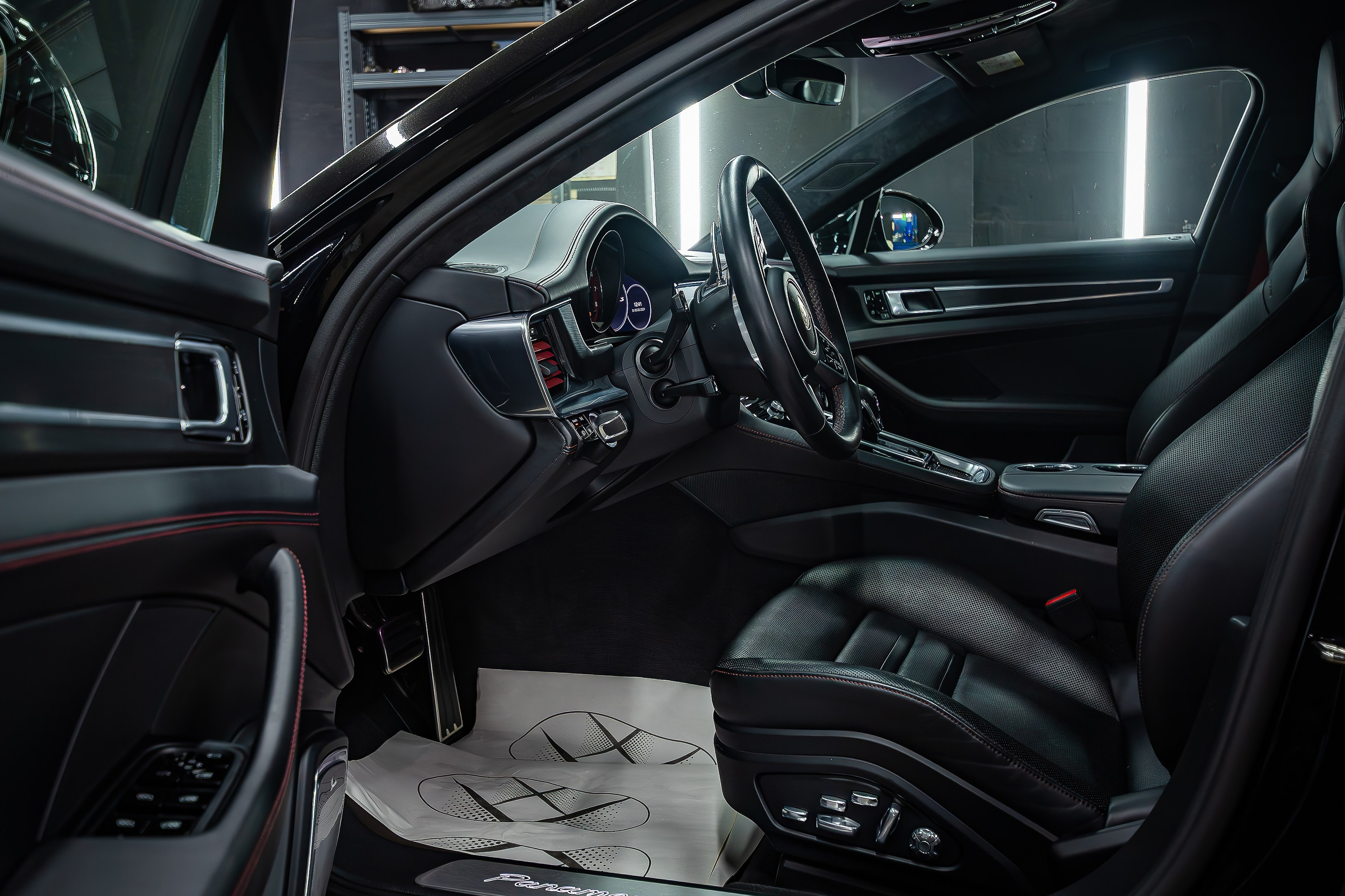 Фотосъёмка: Легковые авто В Москве. Интерьерный & Репортажный фотограф Озеров Денис, г. Москва