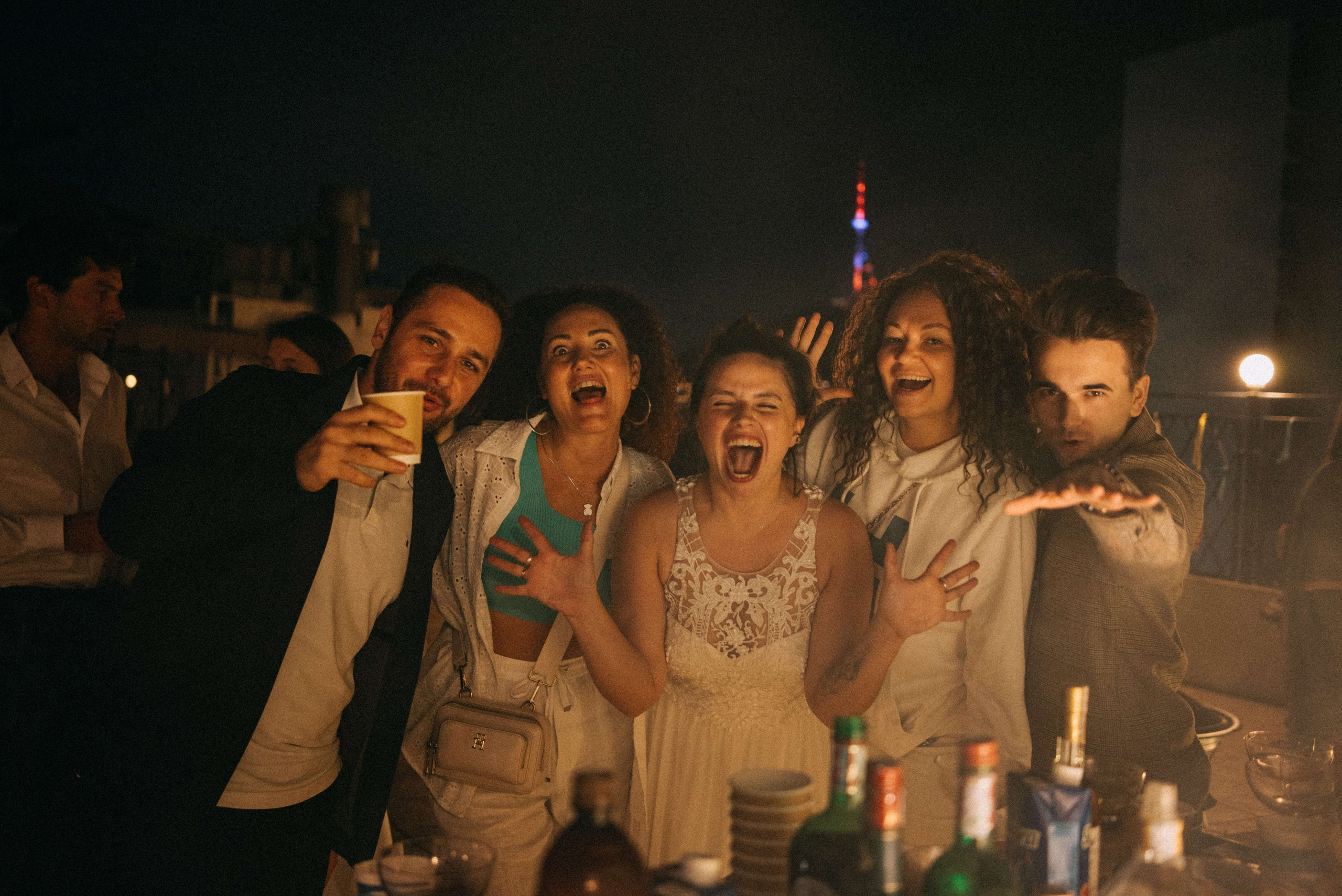 Вечеринка на крыше. Портретный и свадебный фотограф в Тбилиси • xeniqo
