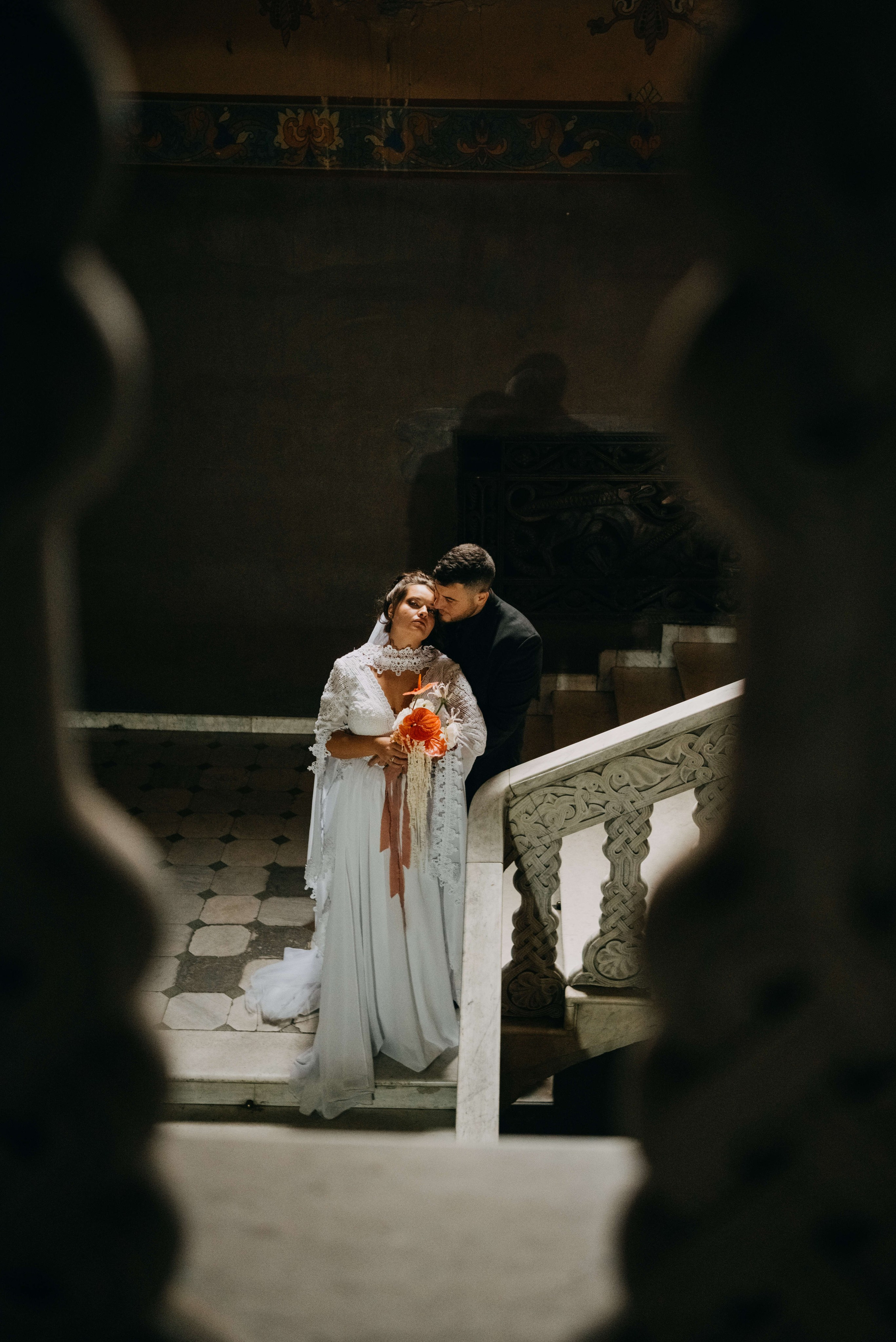 Анна & Виктор | сборы, роспись и прогулка. Портретный и свадебный фотограф в Тбилиси • xeniqo