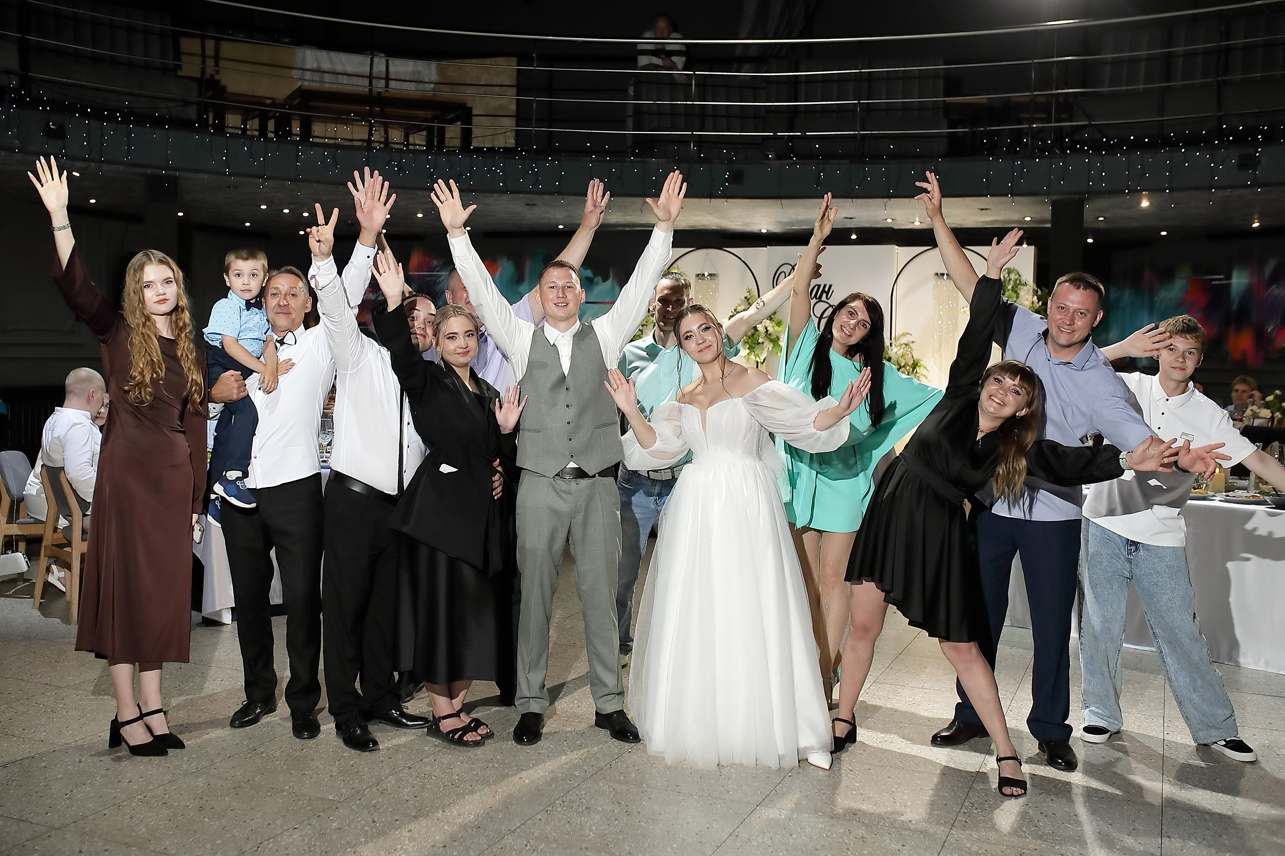 Роман и Софья. Свадебный и семейный фотограф и видеограф в Екатеринбурге Полянские Тимур и Анастасия