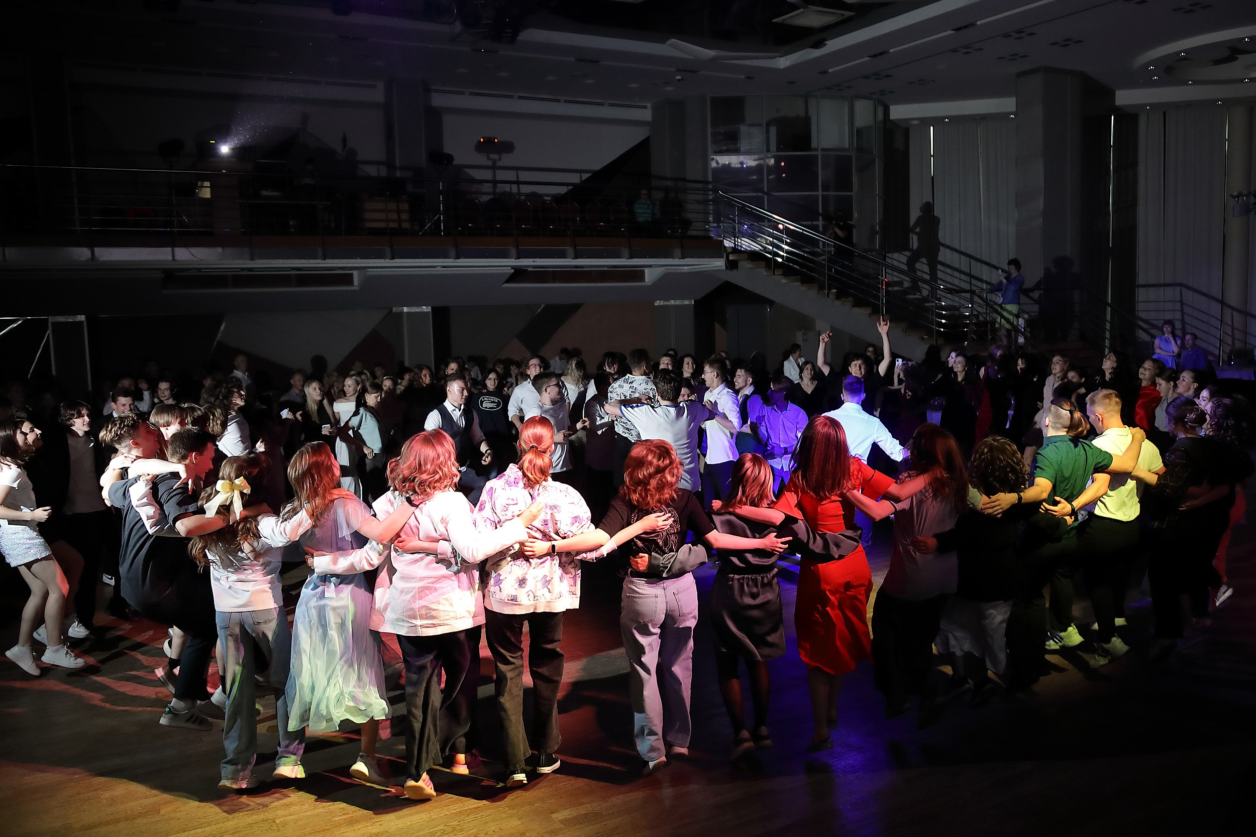 дискотека после выпускного вечера гимназия 9 екатеринбург дк урал