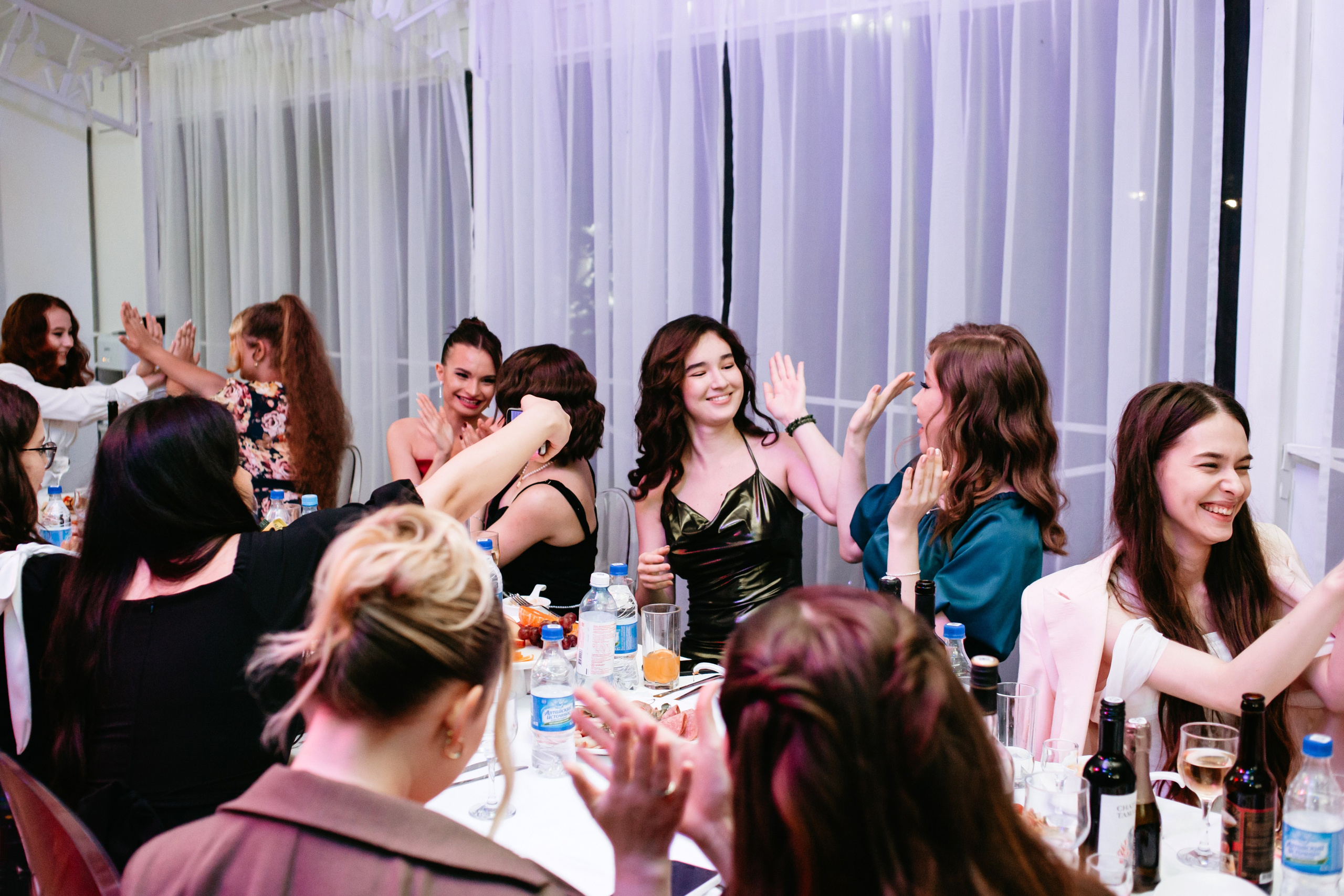 Выпускной 2025 (41 школа) 11 класс. Фотограф в Челябинске Ополихина Анна