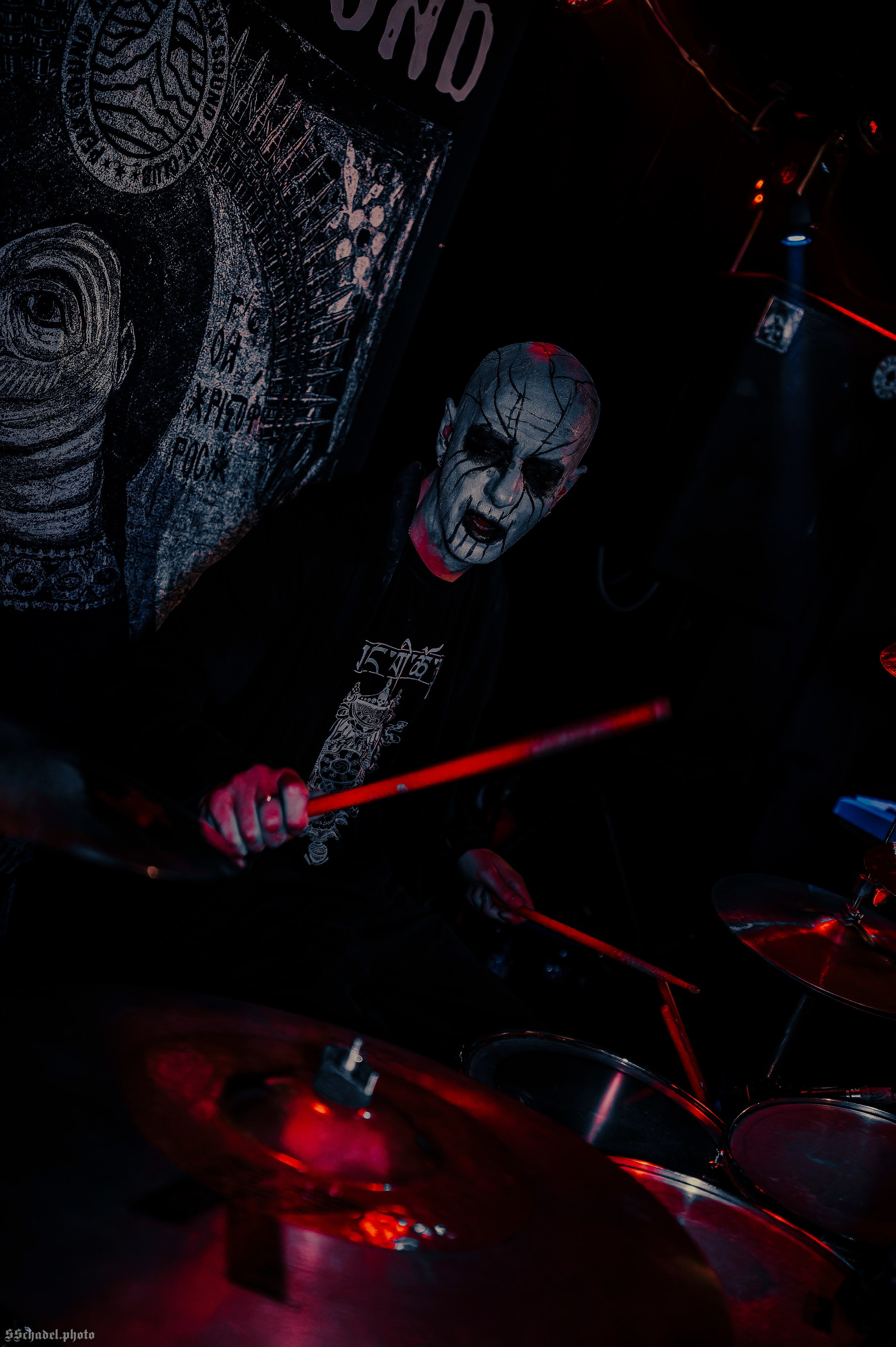 Frostlagte Måne 18.10.25. We will make everything metal!