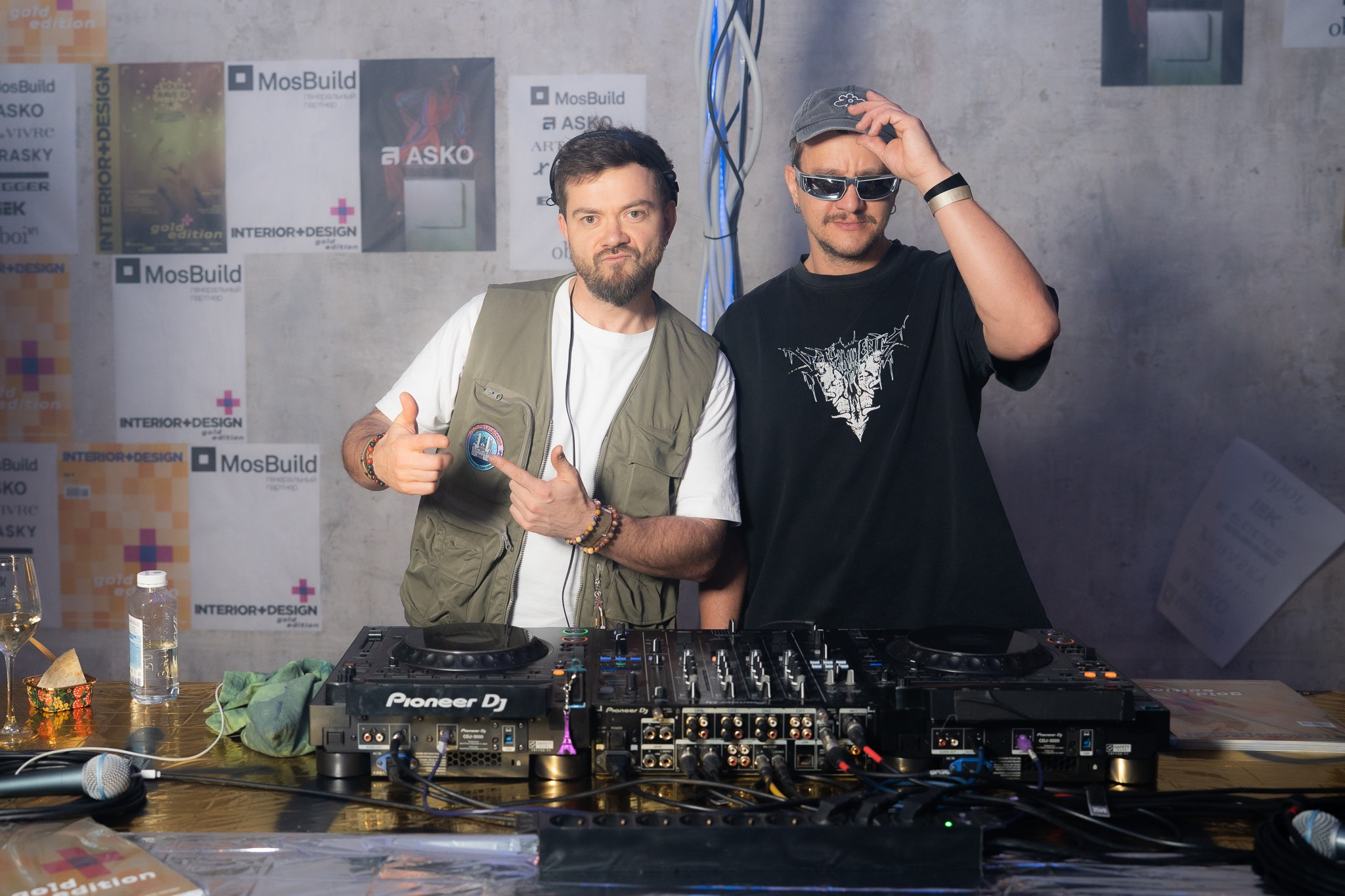 Традиционная золотая вечеринка INTERIOR+DESIGN, приуроченная к выходу главного номера года Gold Edition 2025. Фотограф Василий Буланов