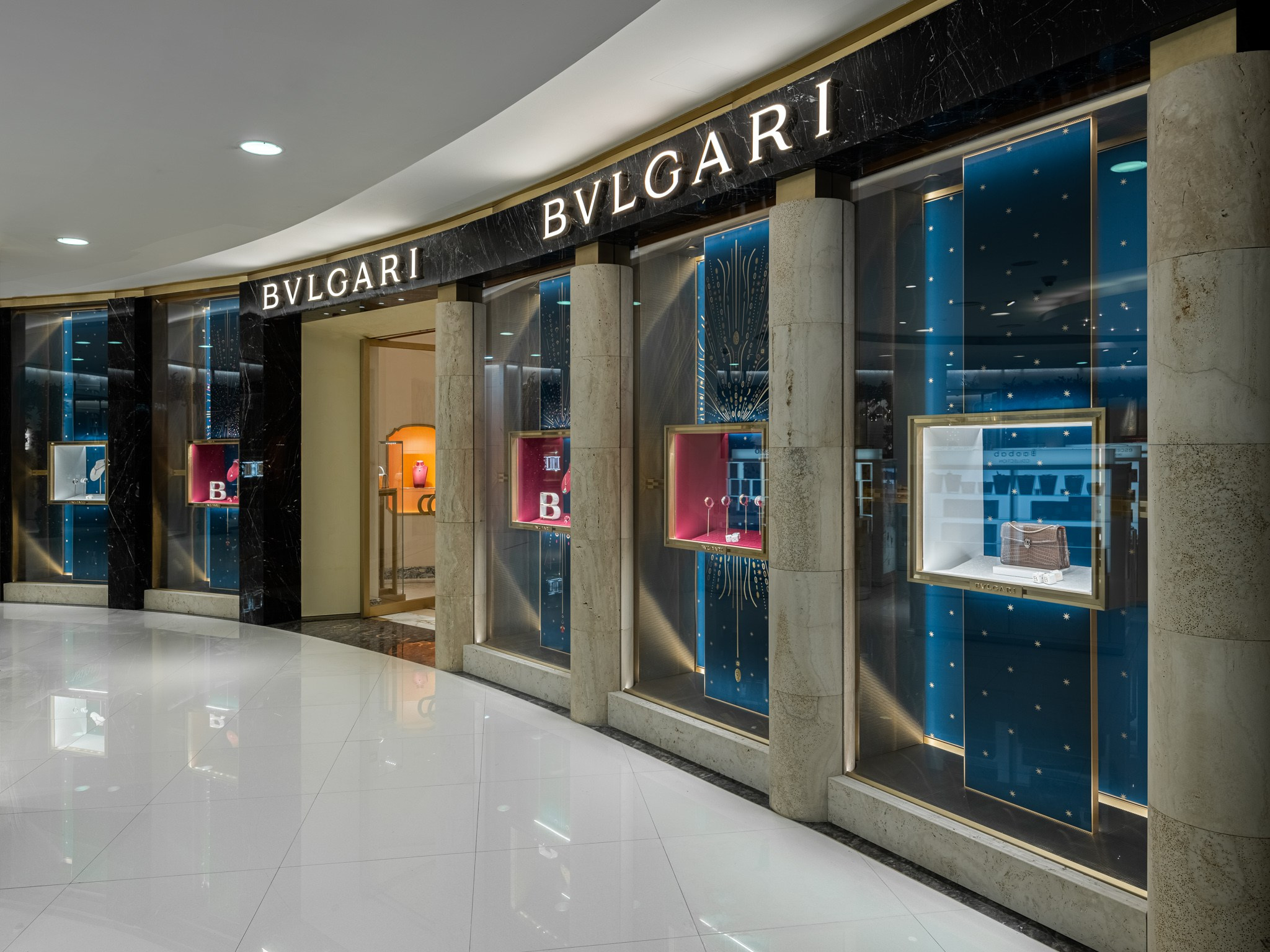 Бутик Bvlgari Москва. Фотограф Василий Буланов