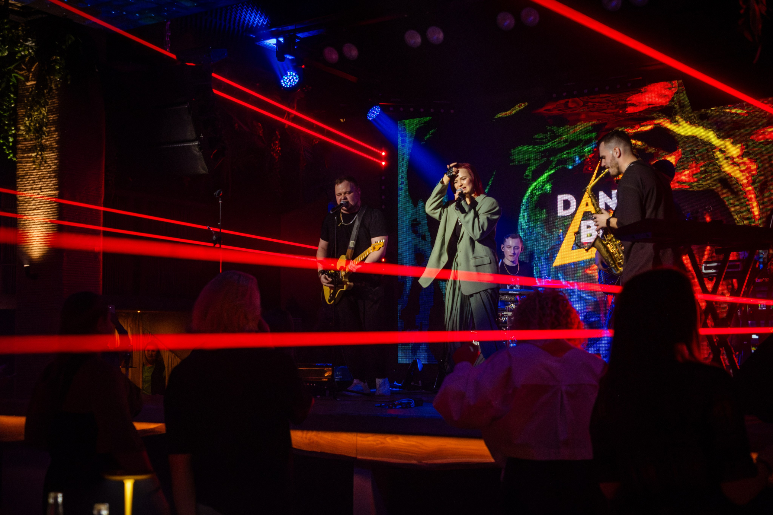 Концерт. Фотограф и видеограф в Тюмени Анна Жагорина, ваши фото еще не отдавали так быстро!