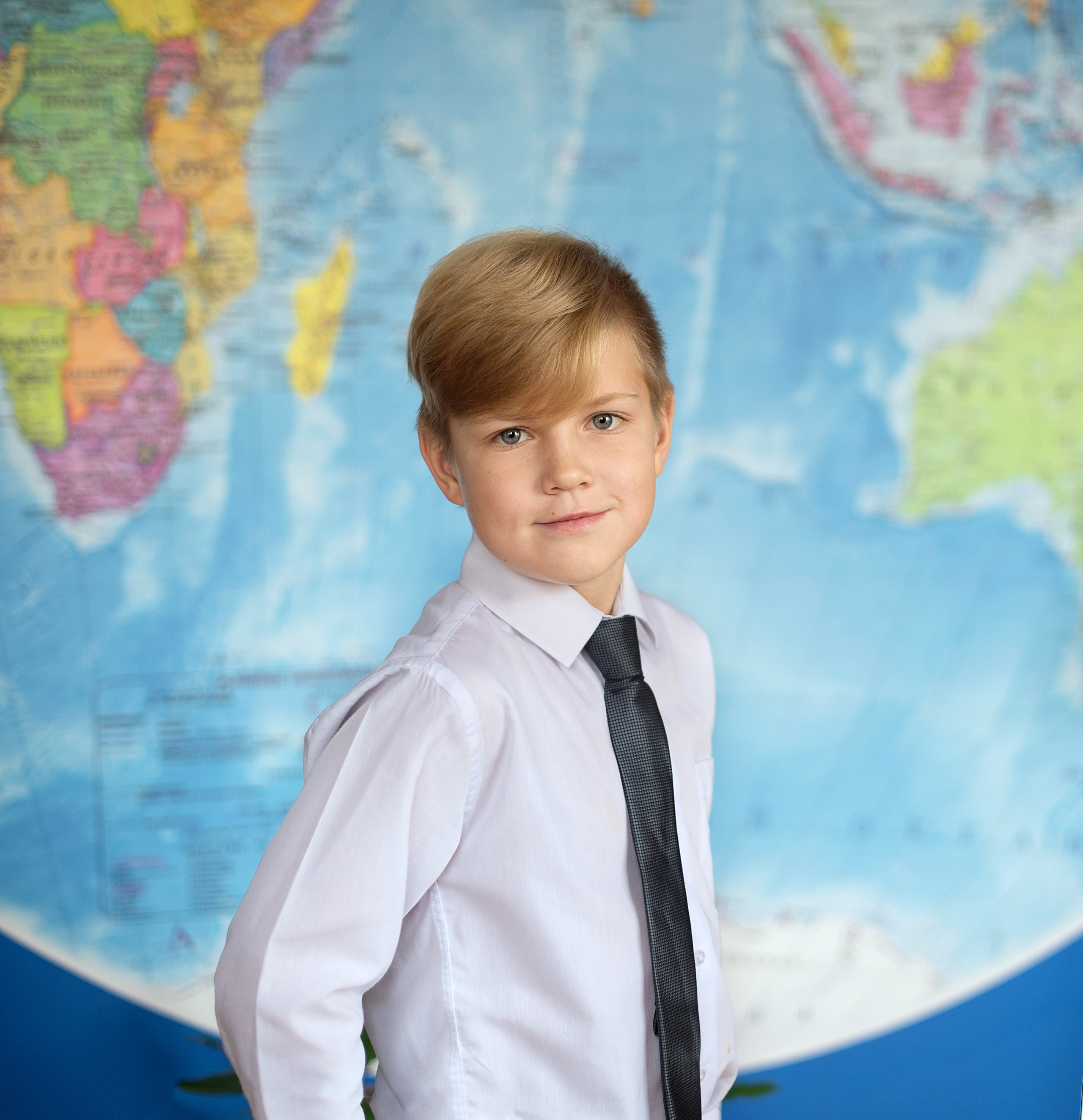 Пример съемки для выпускного альбома с наполнением «стандарт». Выпускные альбомы для школ и детских садов в Иваново