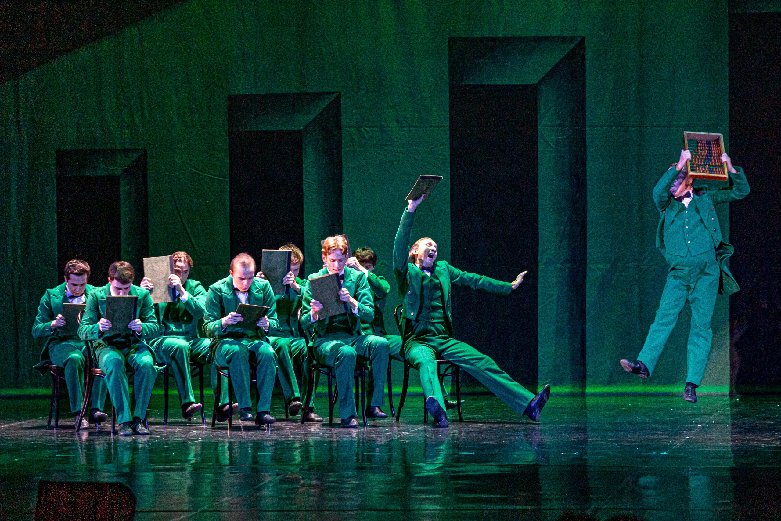 Анюта — спектакль — премьера на сцене Зимнего театра Марийского театра оперы и балета. Фотограф в Сочи Юрий Шептаев