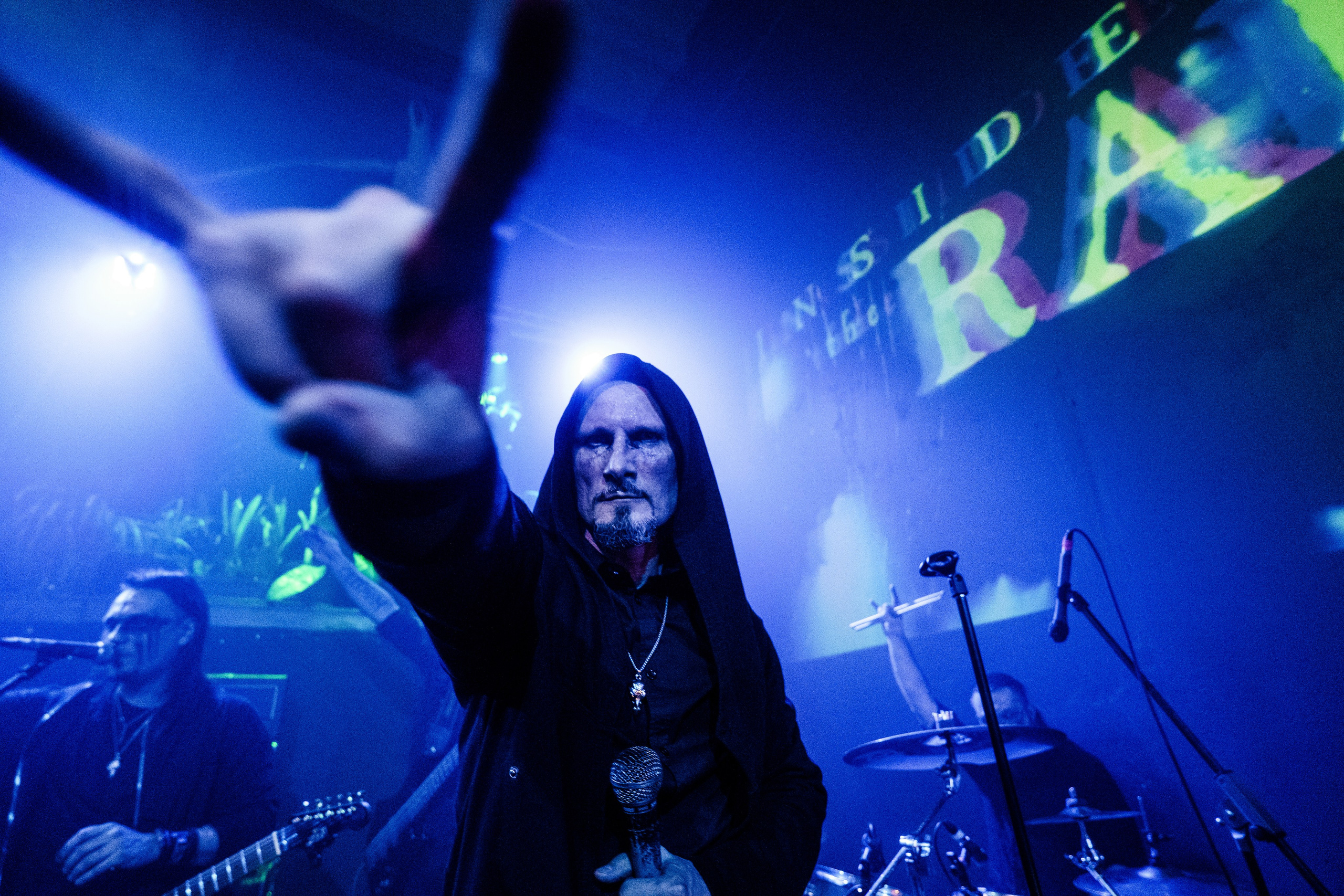 Inside the Rain|Ласточка. Концертный и репортажный фотограф в Санкт-Петербурге Слава Пахомов