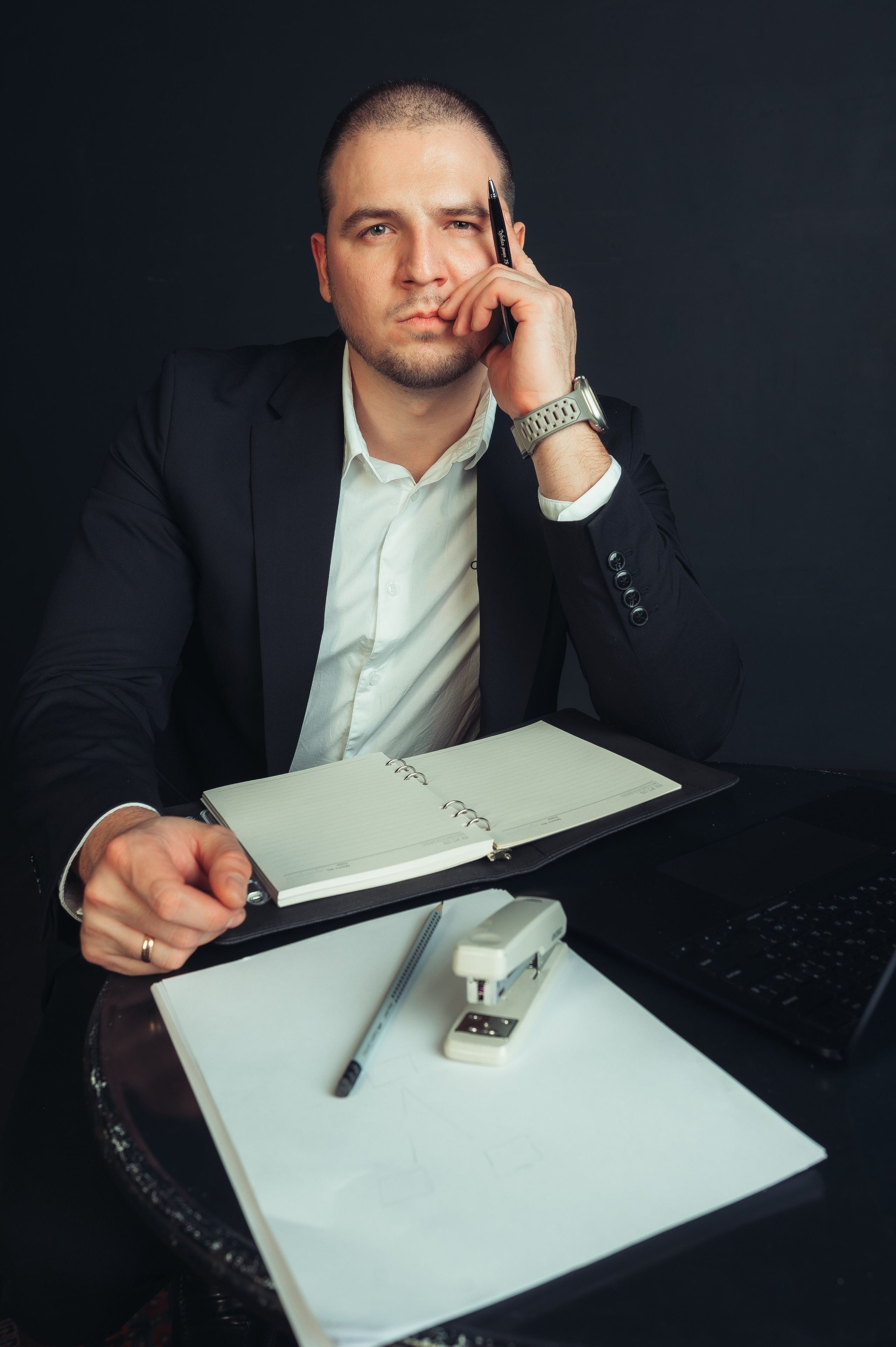 Никита Пустовалов — портретная съёмка. Иван Кубик — фотограф и видеограф