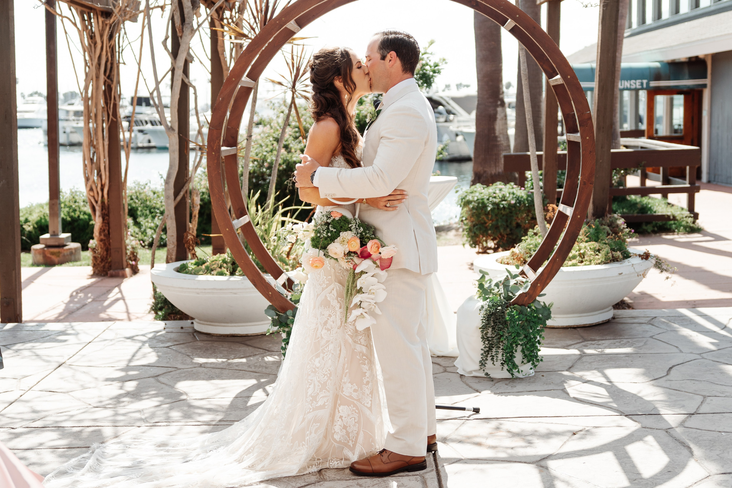 2025-08-16_BryanAmber. Ретушер Зенькевич Света