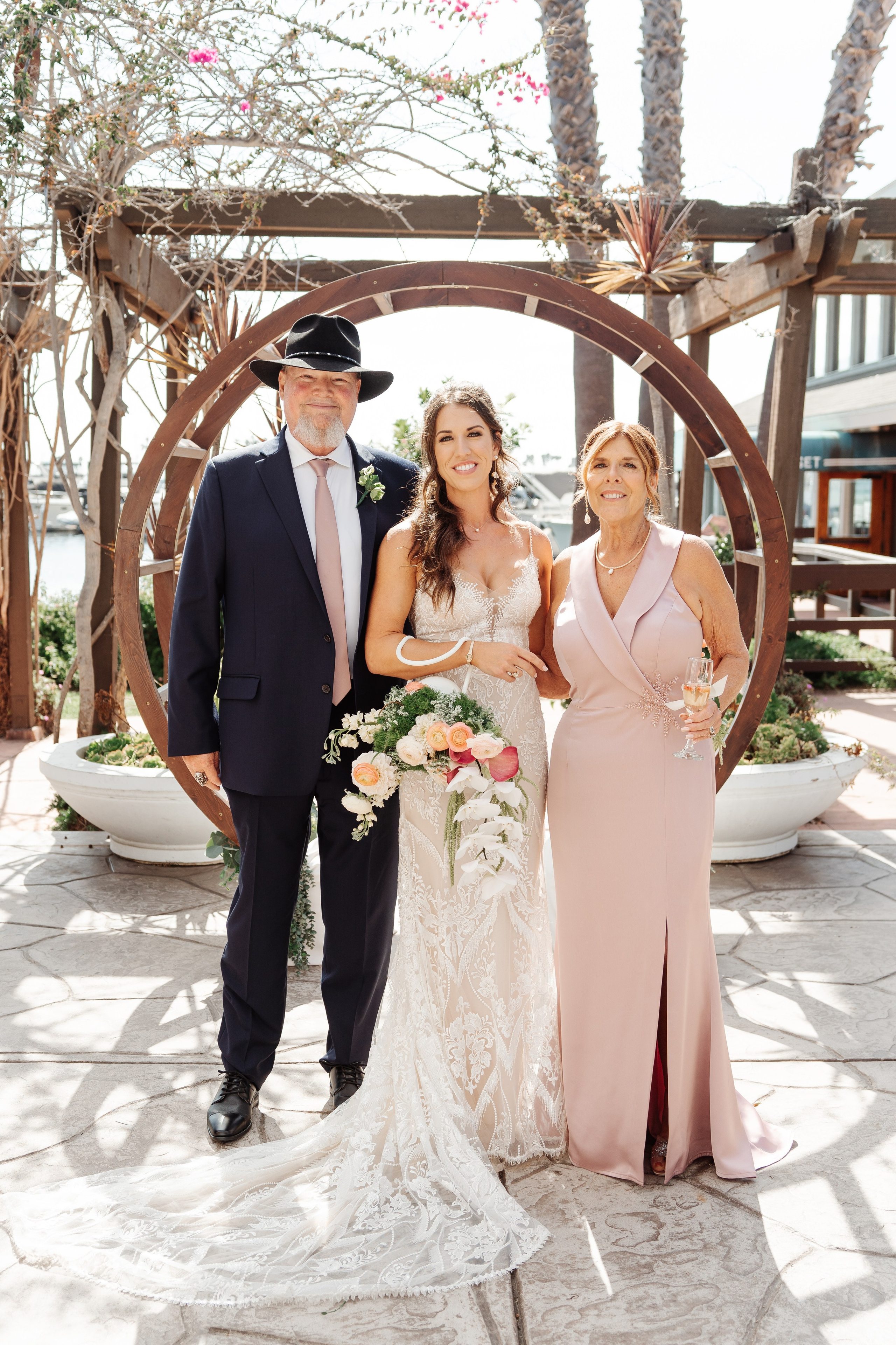 2025-08-16_BryanAmber. Ретушер Зенькевич Света