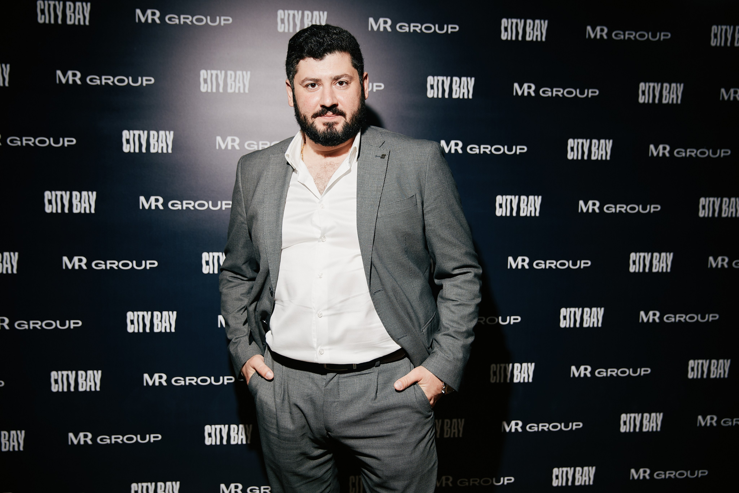 Презентация MR Group в ibis 23.04. Свадебный репортажный фотограф краснодар максим дремов дрёмов фотосессия студия цена