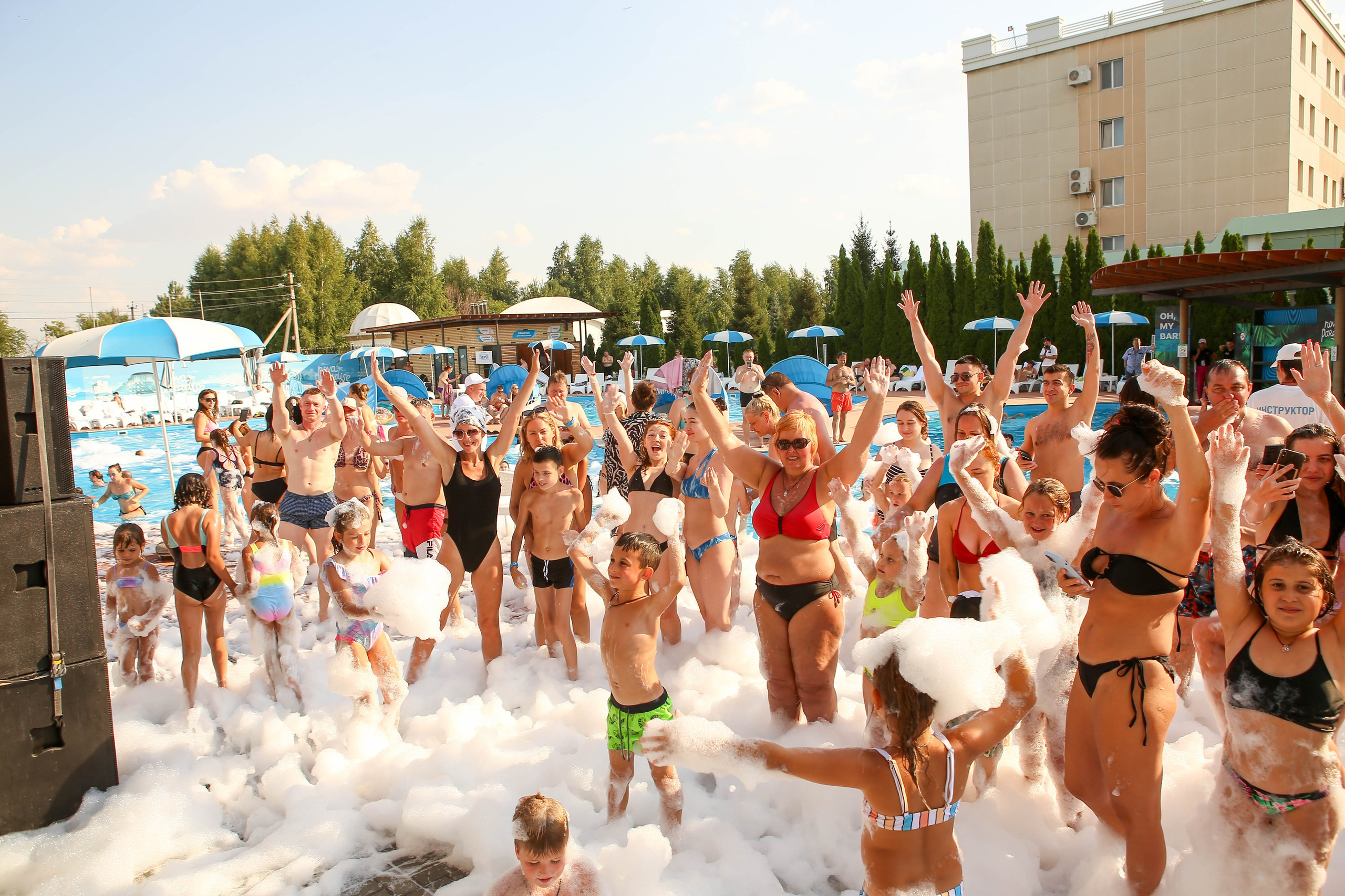 Nova Paradise. Свадебный и предметный фотограф Ренат Каламперов