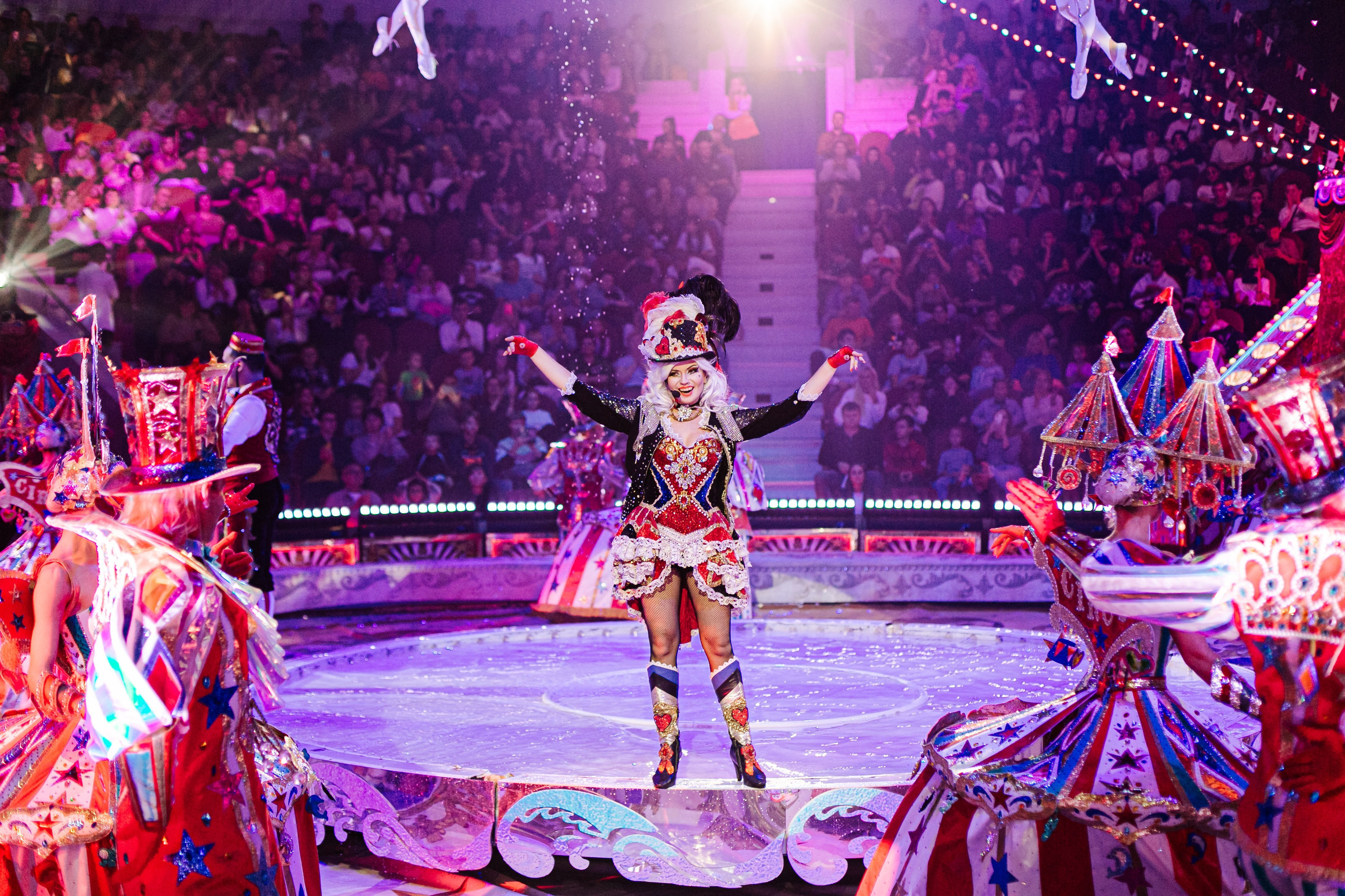 «Королевский цирк Гии Эрадзе» премьера и конференция «Королевский цирк Гии Эрадзе» премьера и конференция. Свадебный репортажный семейный фотограф