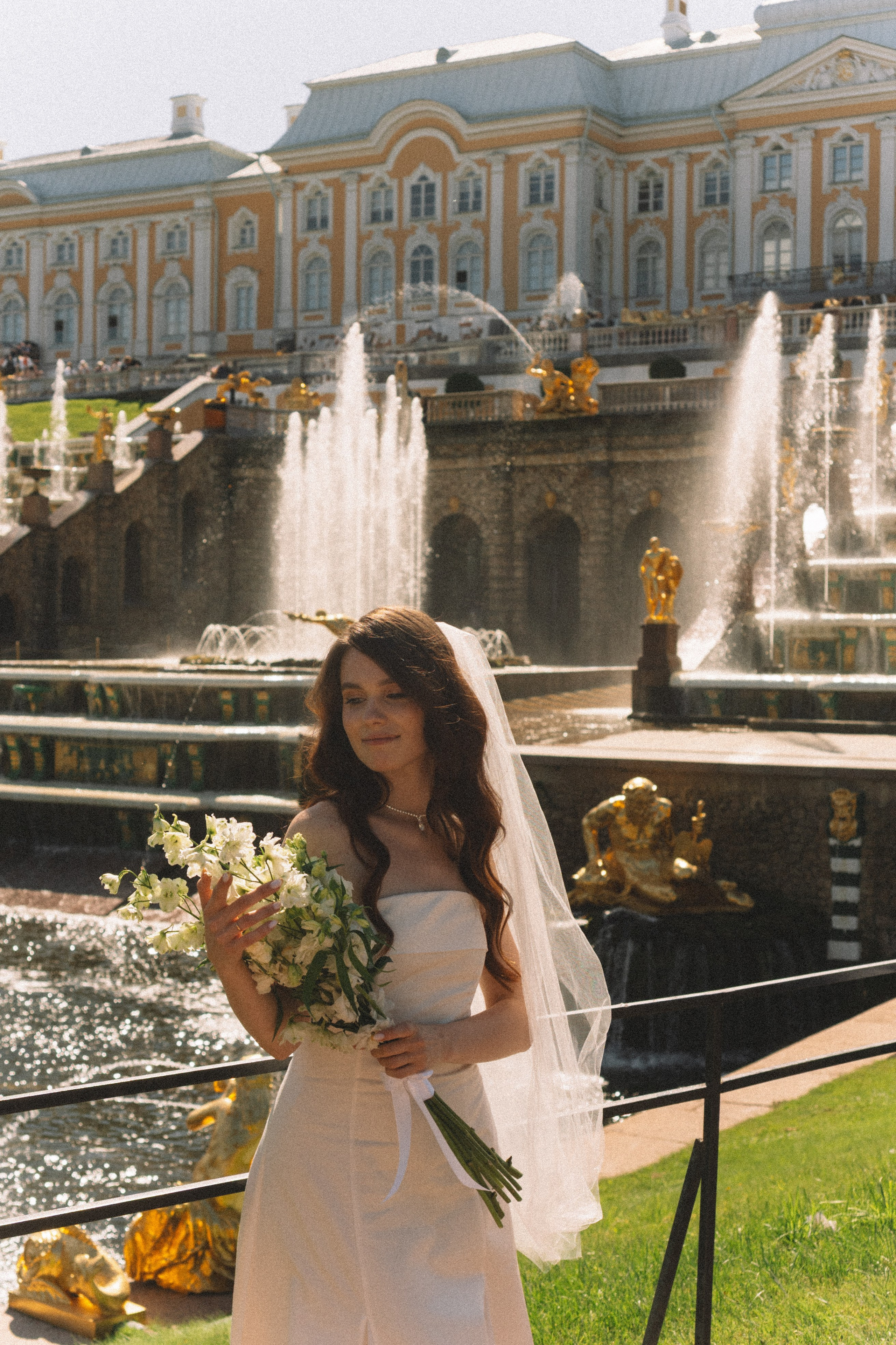 СВАДЕБНАЯ СЬЕМКА В ПЕТЕРГОФЕ И СЬЕМКА РЕПОРТАЖА В ЗАГСЕ ПЕТЕРГОФА. Профессиональный фотограф, Санкт-Петербург — Виктория Богомолова