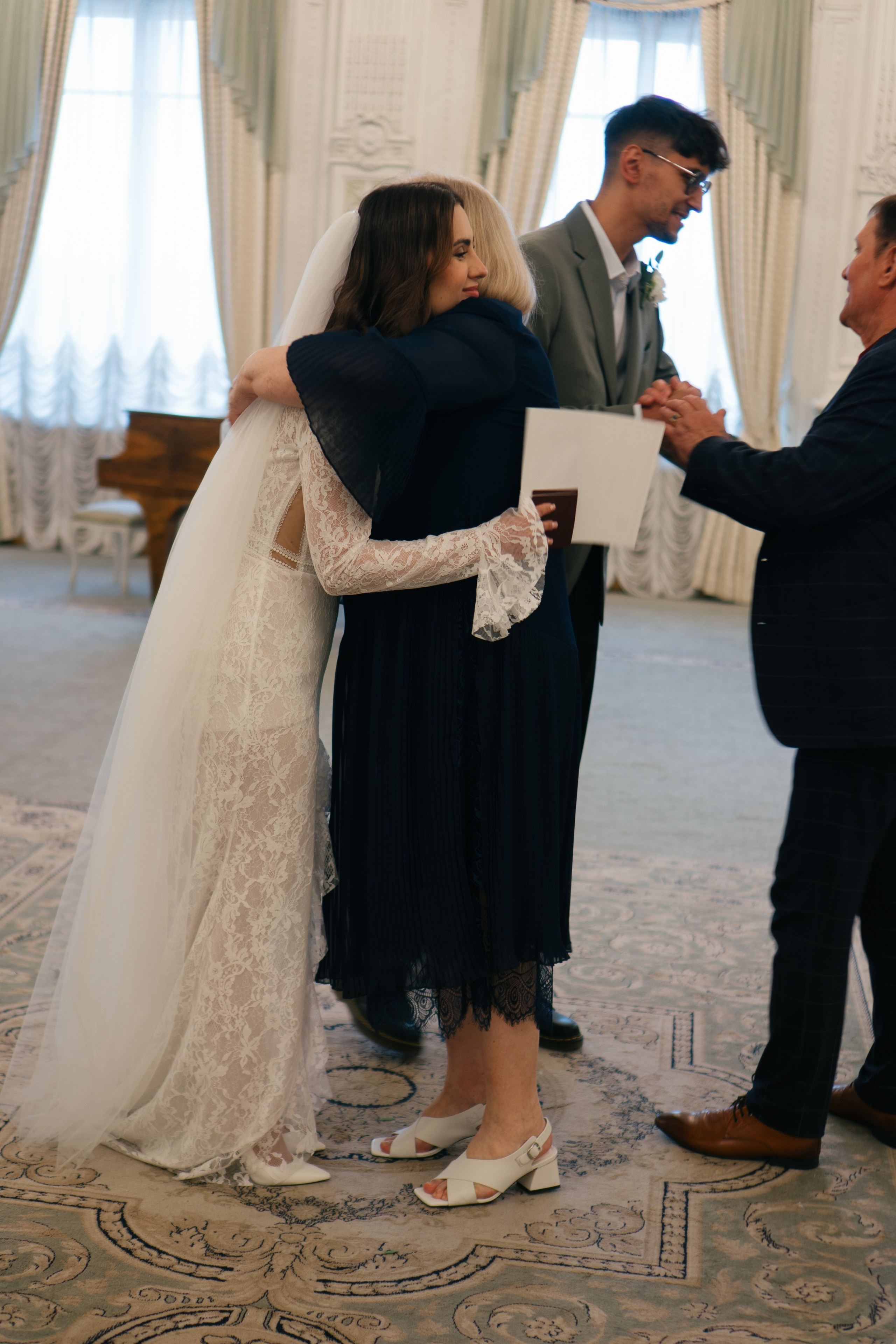 СЪЁМКИ В ПЕРВОМ ДВОРЦЕ ПРОГУЛКА И СТУДИЯ. Профессиональный фотограф, Санкт-Петербург — Виктория Богомолова