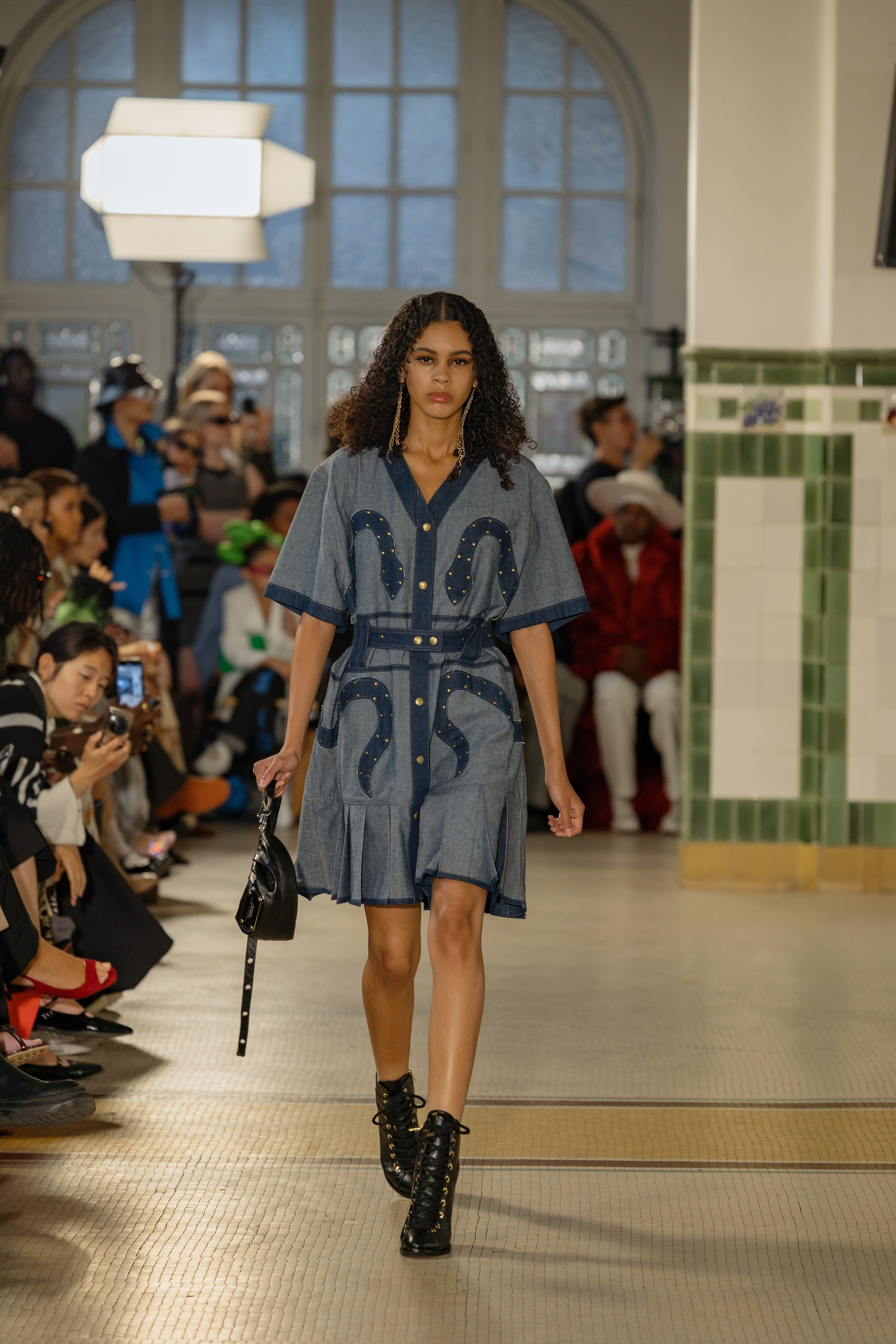 VICTORIA TOMAS. Photographer in Milan Ivan Goncharov