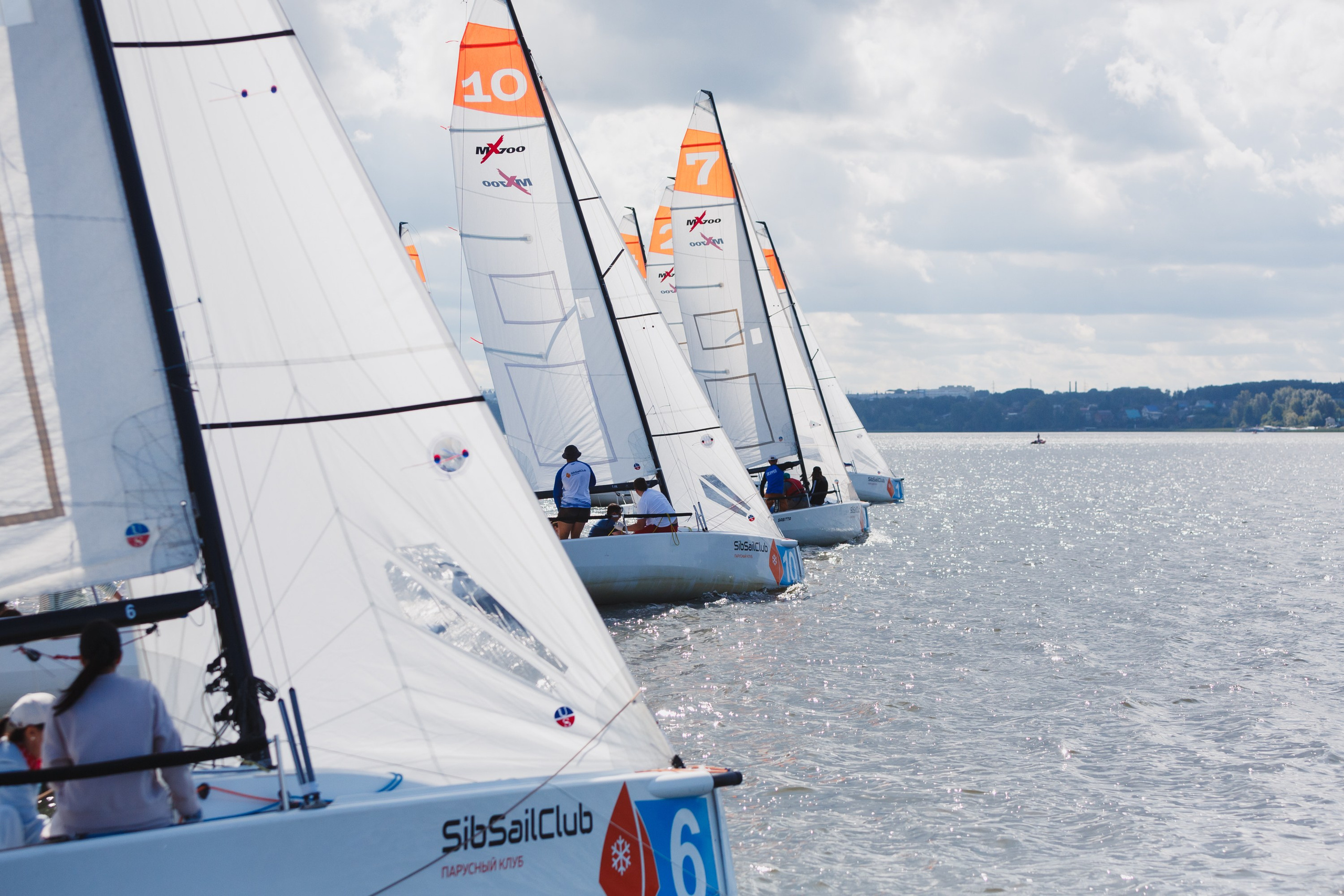 ЯХТИНГ. Roman Photo