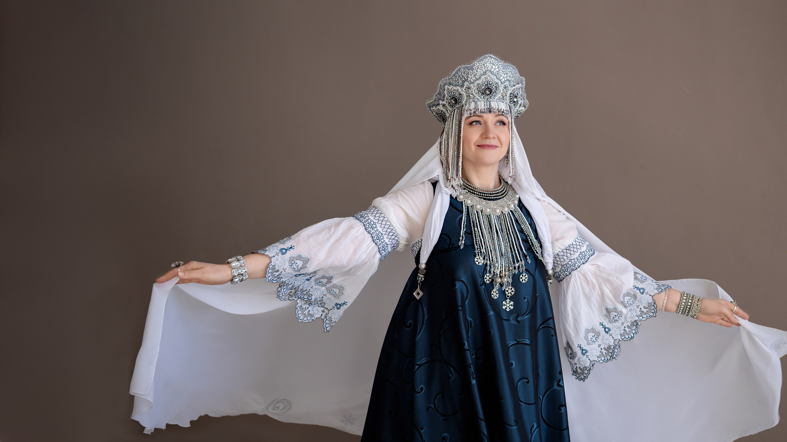 Фотосессия в русском национальном наряде. Фотограф Юлия Кондратьева