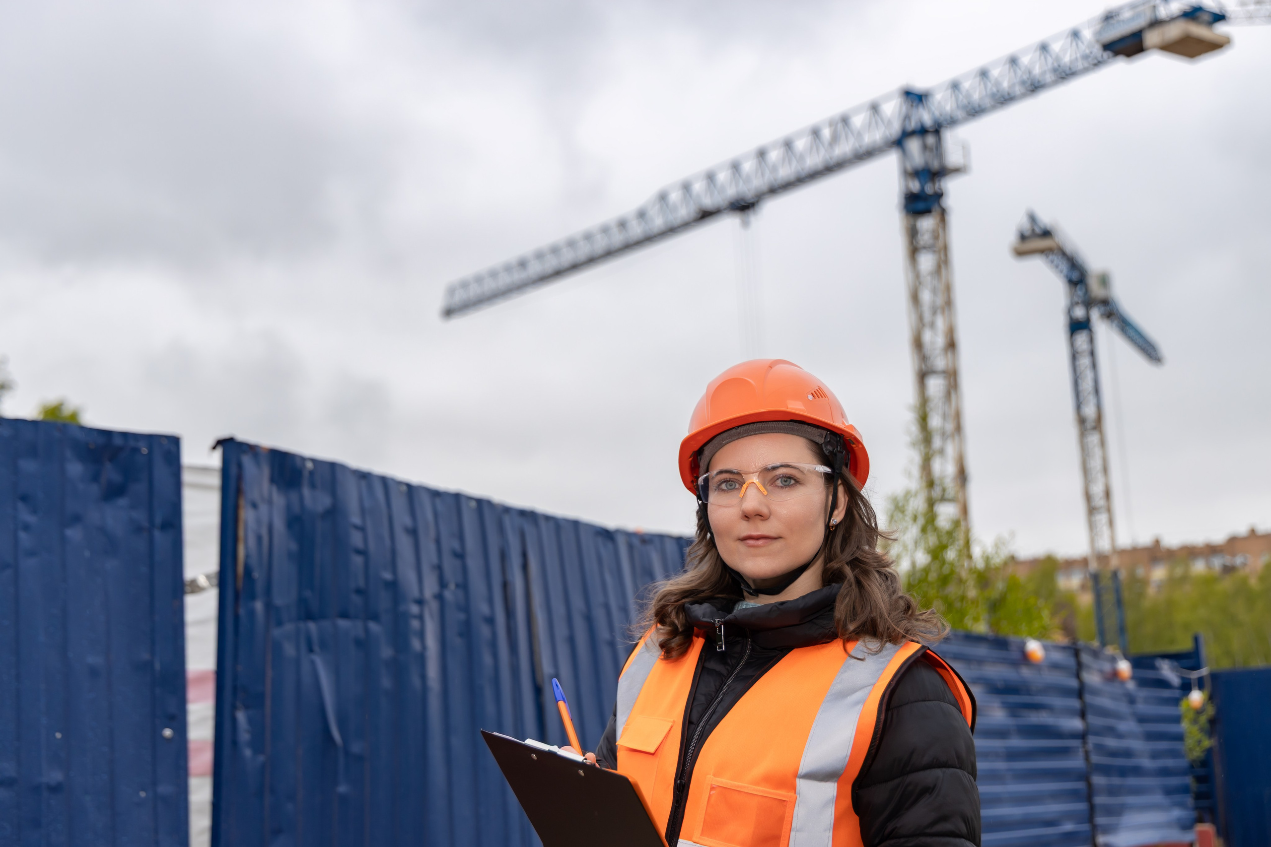 Фотосессия «Стройка» модель Ирина. Репортажный, семейный и студийный фотограф в Москве Демин Алексей