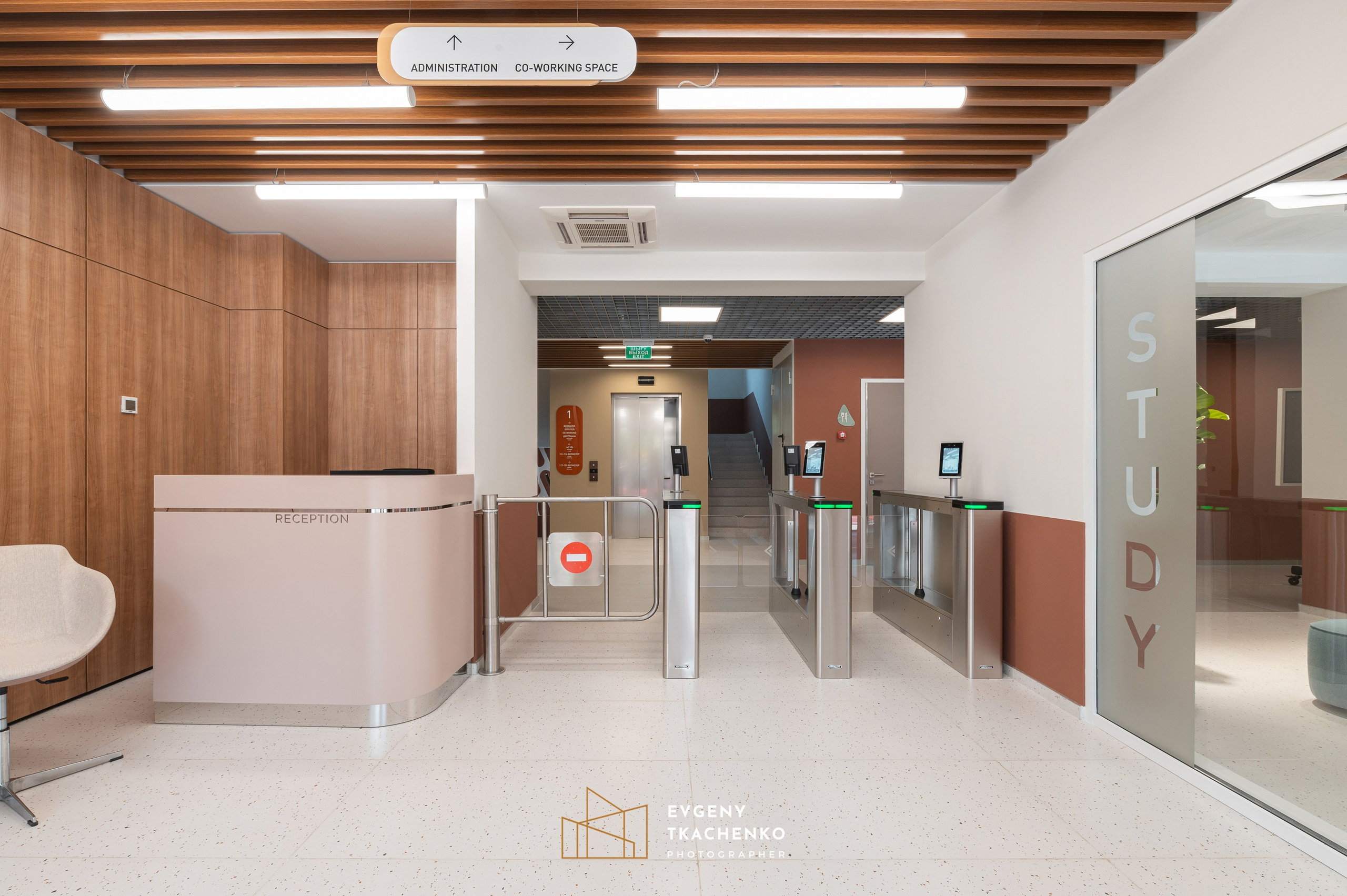 Общежитие университета NarXoz в Алматы. Архитектурный и интерьерный фотограф в Казахстане