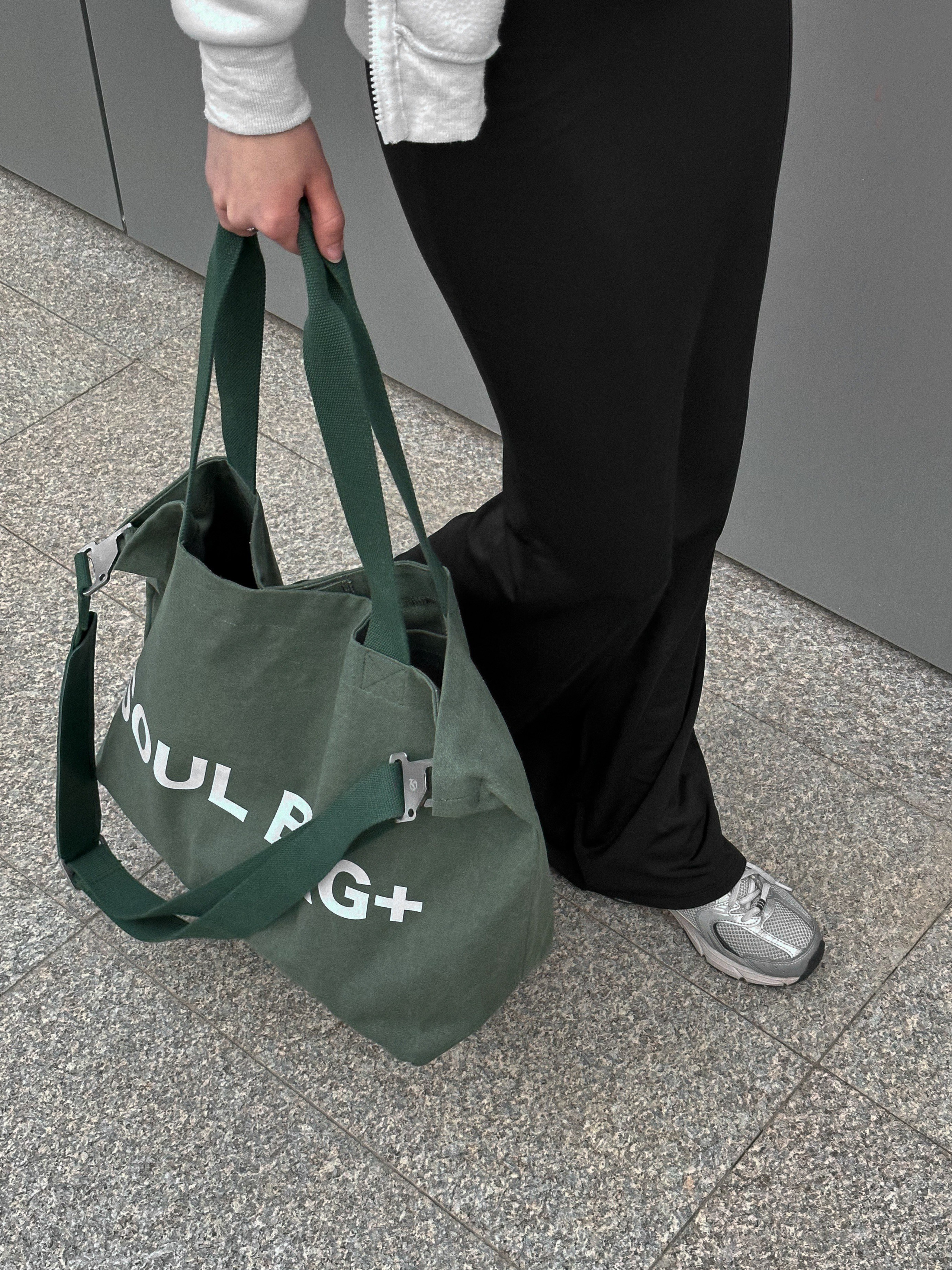 IMEAN. CHRISTINA GRIG // photographer, content creator