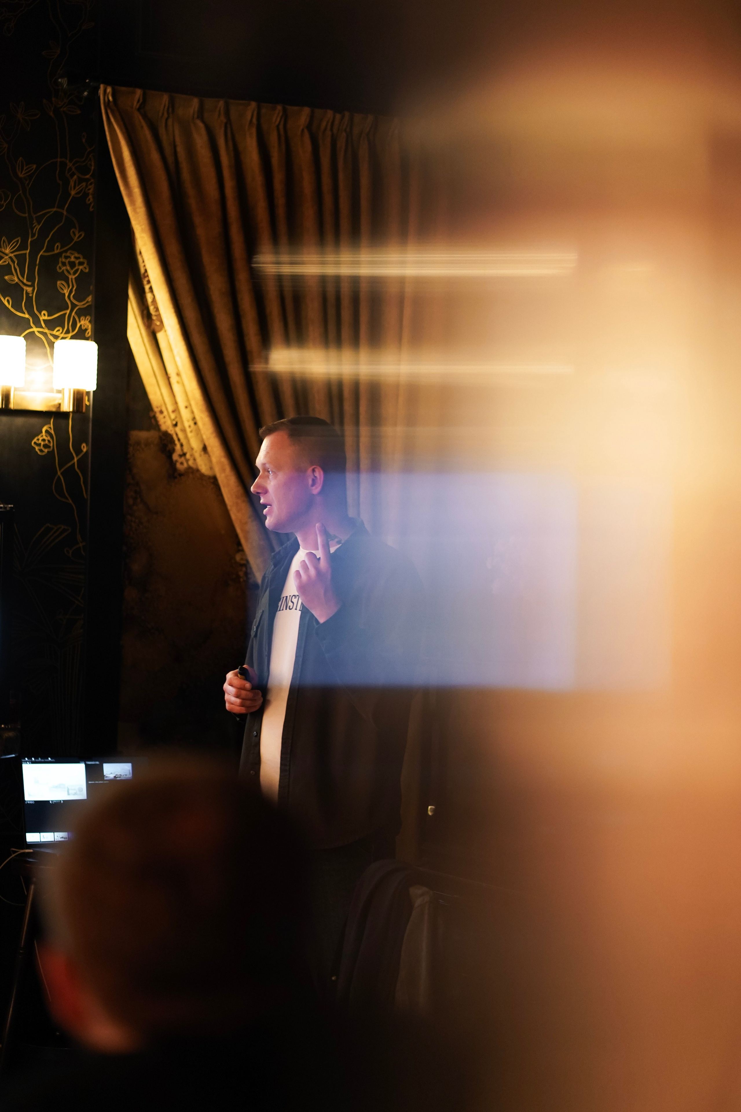 Bar Boss в «Детектив, где Вы?» (2024). Фотограф с психологическим образованием