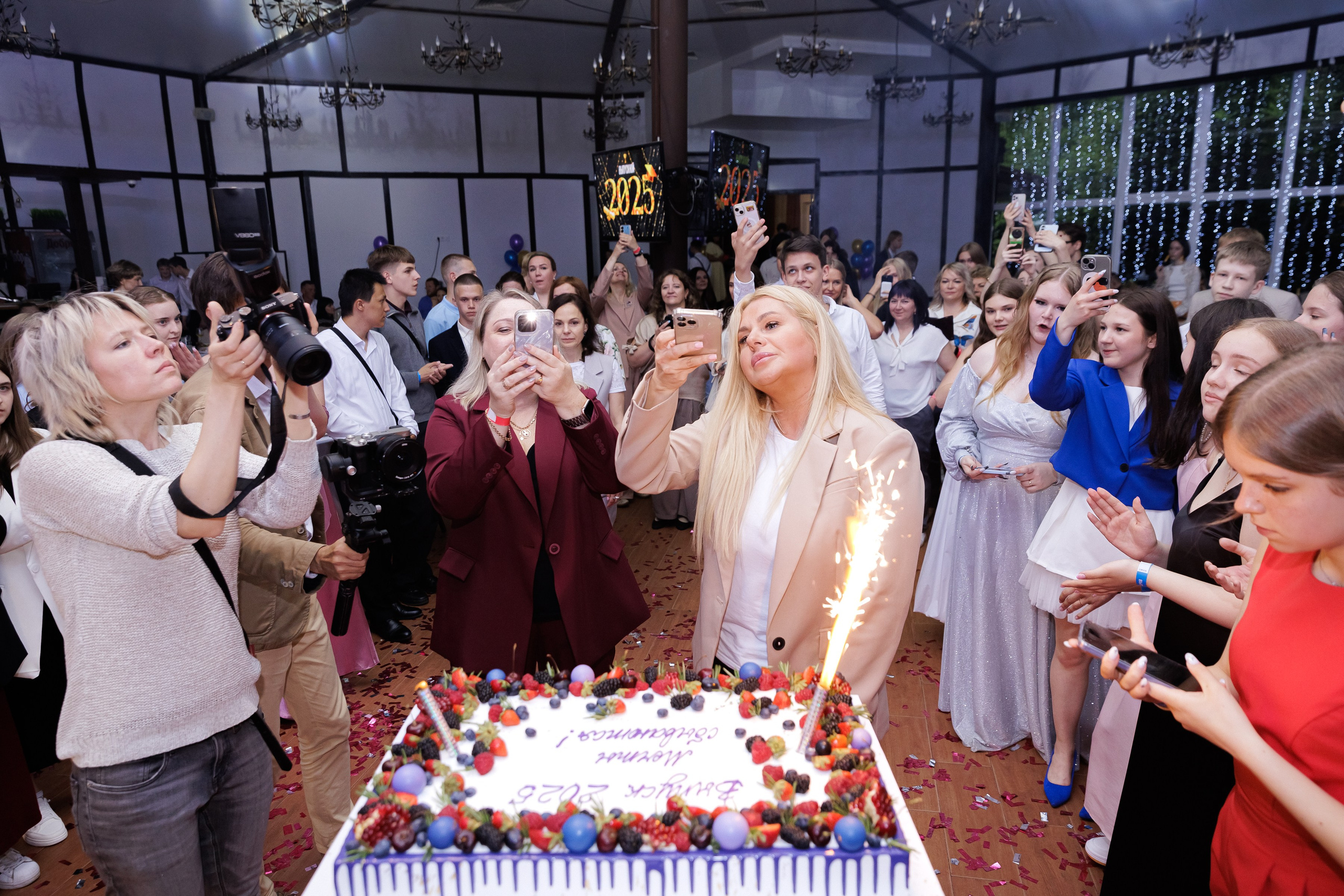 Драгунский выпускной. Маша Гонтарь Семейный домашний репортажный фотограф в Санкт-Петербурге