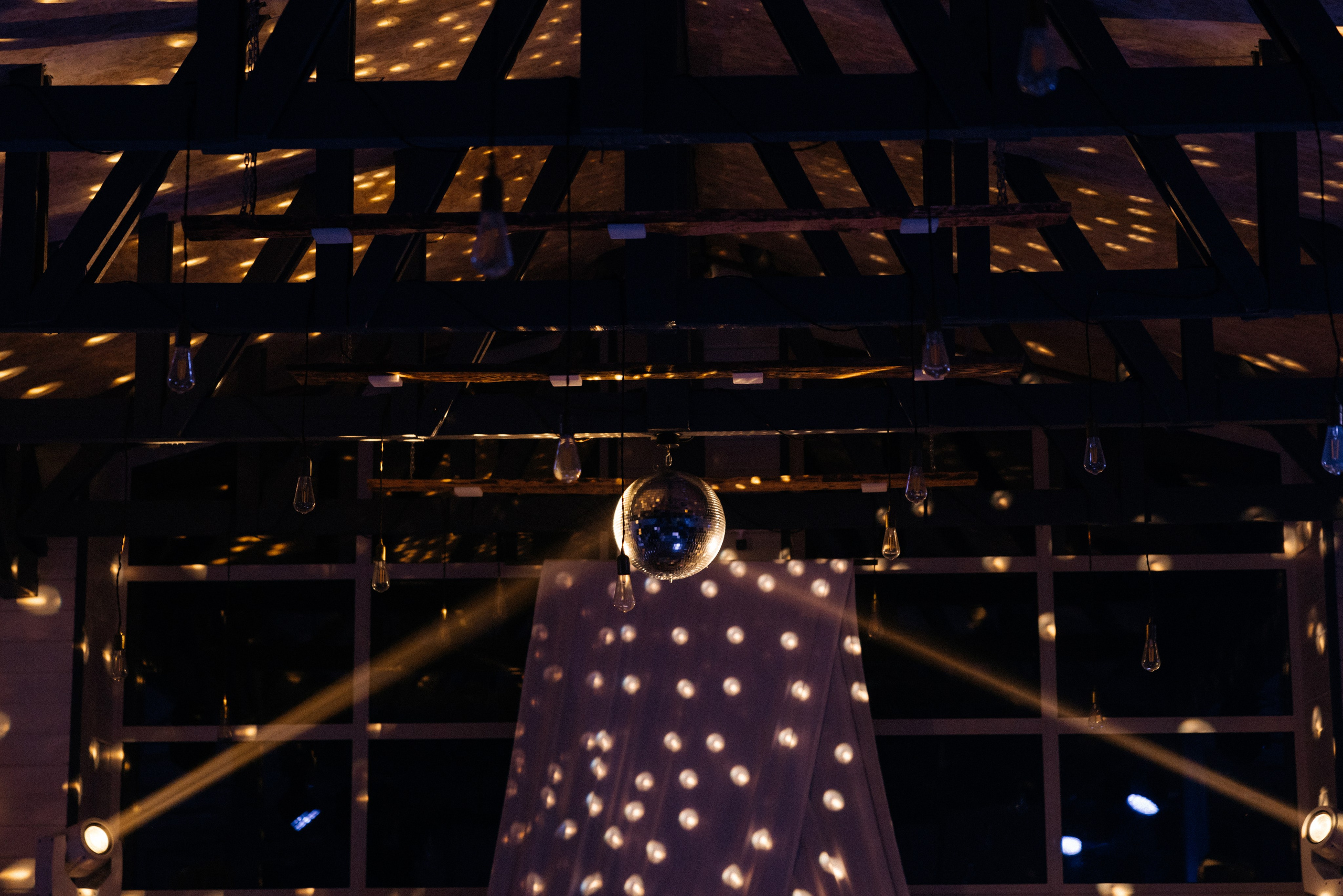 Три метра над уровнем неба. СВАДЕБНЫЙ И РЕПОРТАЖНЫЙ ФОТОГРАФ | МИНСК, БЕЛАРУСЬ| ЮЛИАНА ВАСИЛЬКОВА