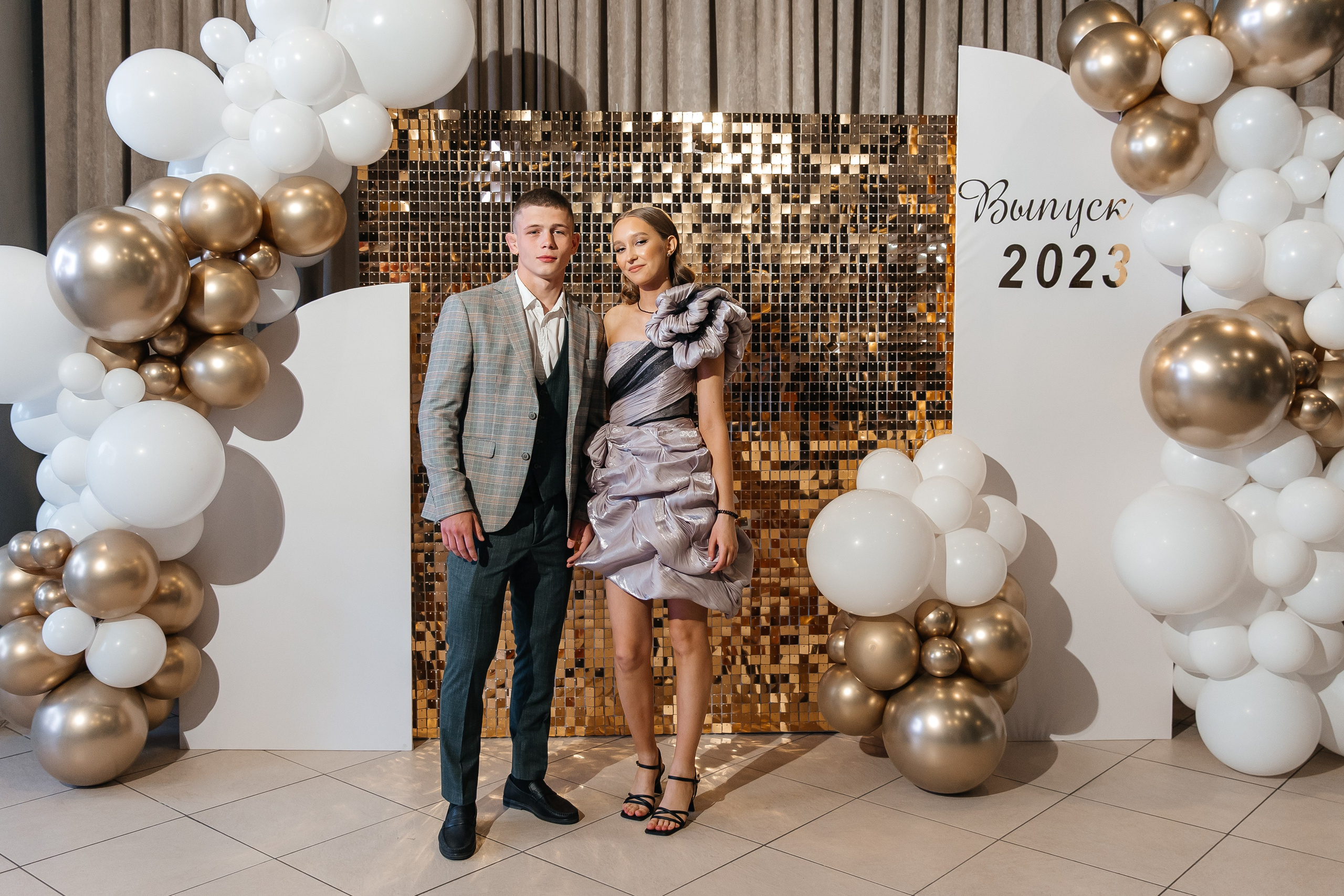 2023-06-23 Выпускной МБОУ СОШ № 10. Фотограф в Красноярске