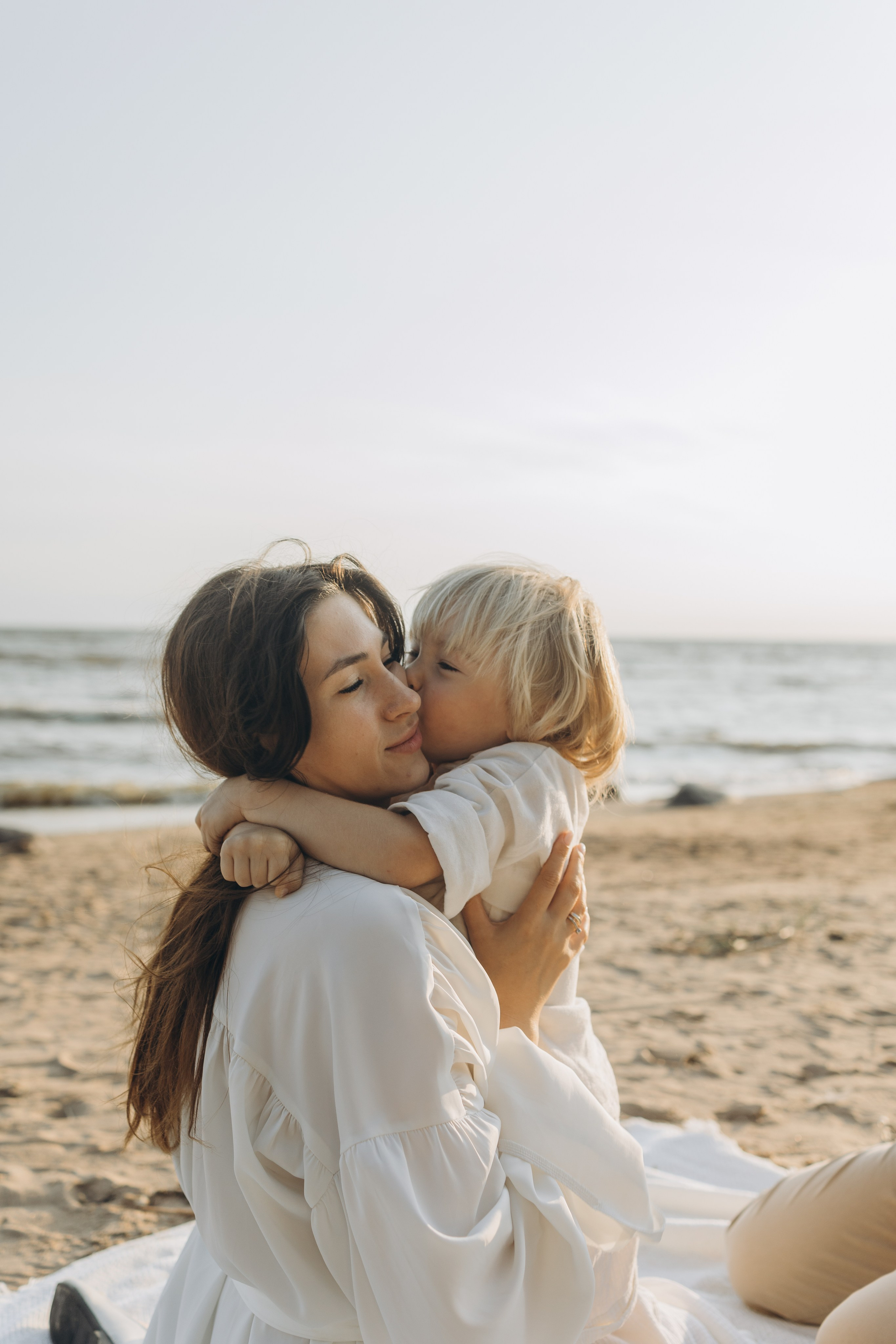 Эмилия, Дмитрий и Демид на Финском заливе. Семейный фотограф в Москве Виктория Ястребинская