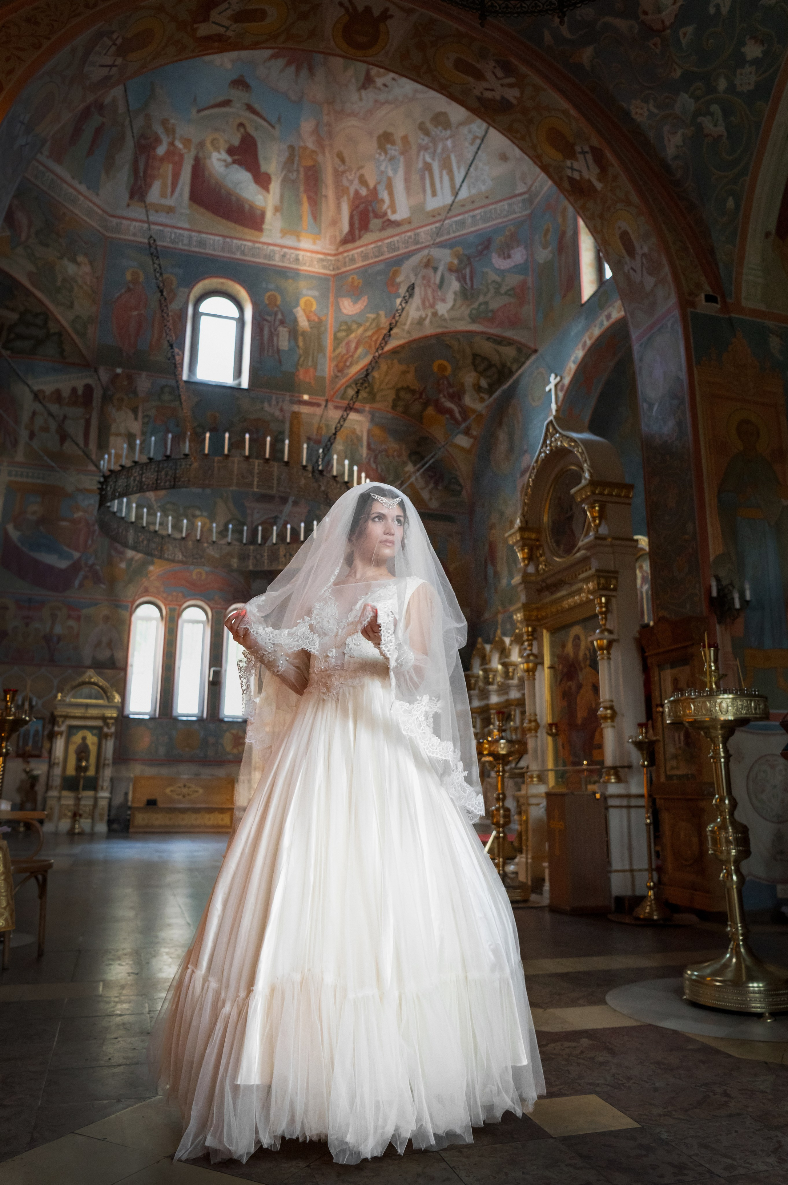 Таинство Венчания. Церковь Святых мучеников, бессребреников и чудотворцев Космы и Дамиана в г. Жуковский. Детский и семейный фотограф г. Москва Оксана Катаджи