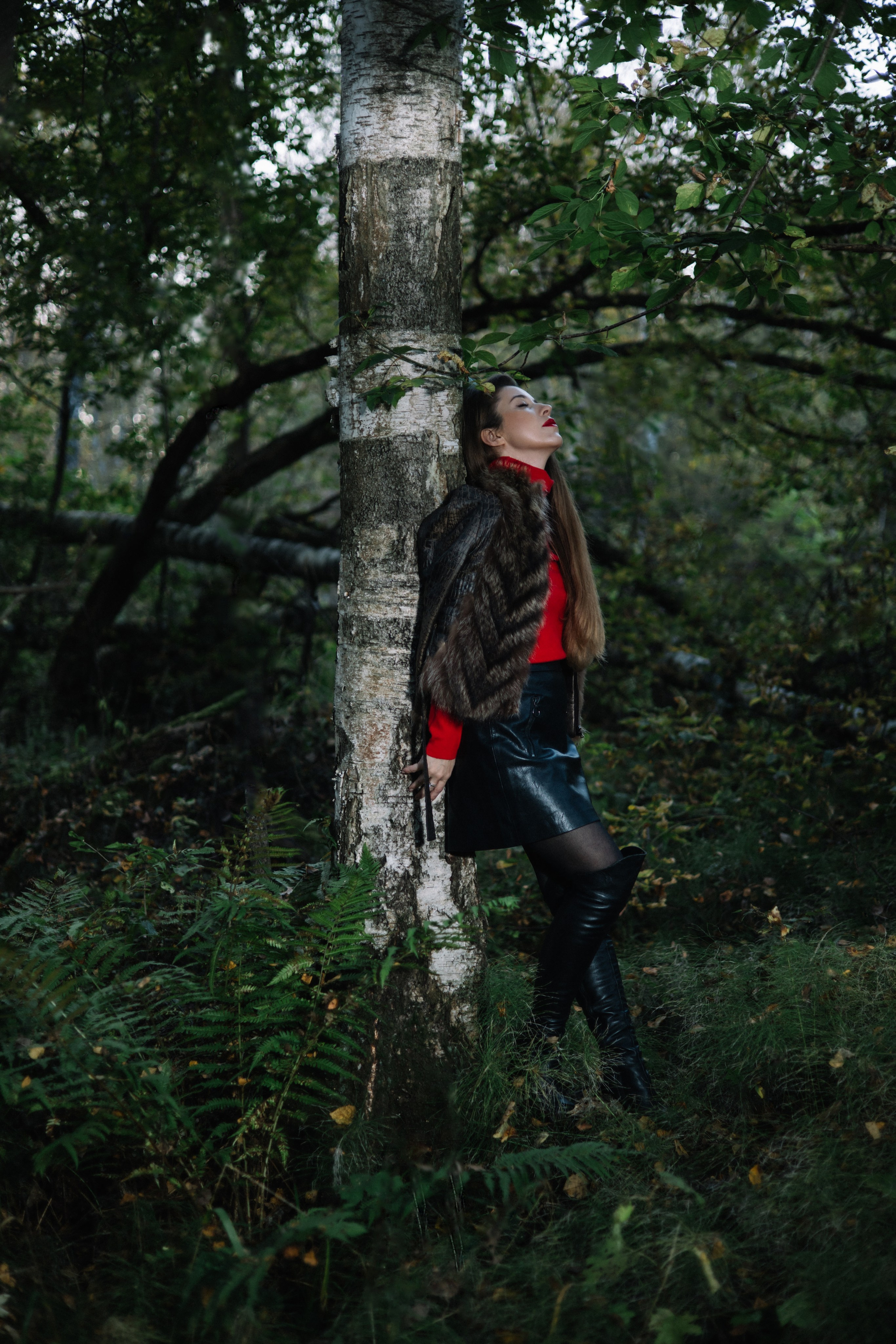 Евгения в лесу. Сказочный фотограф для Вас и Вашей семьи