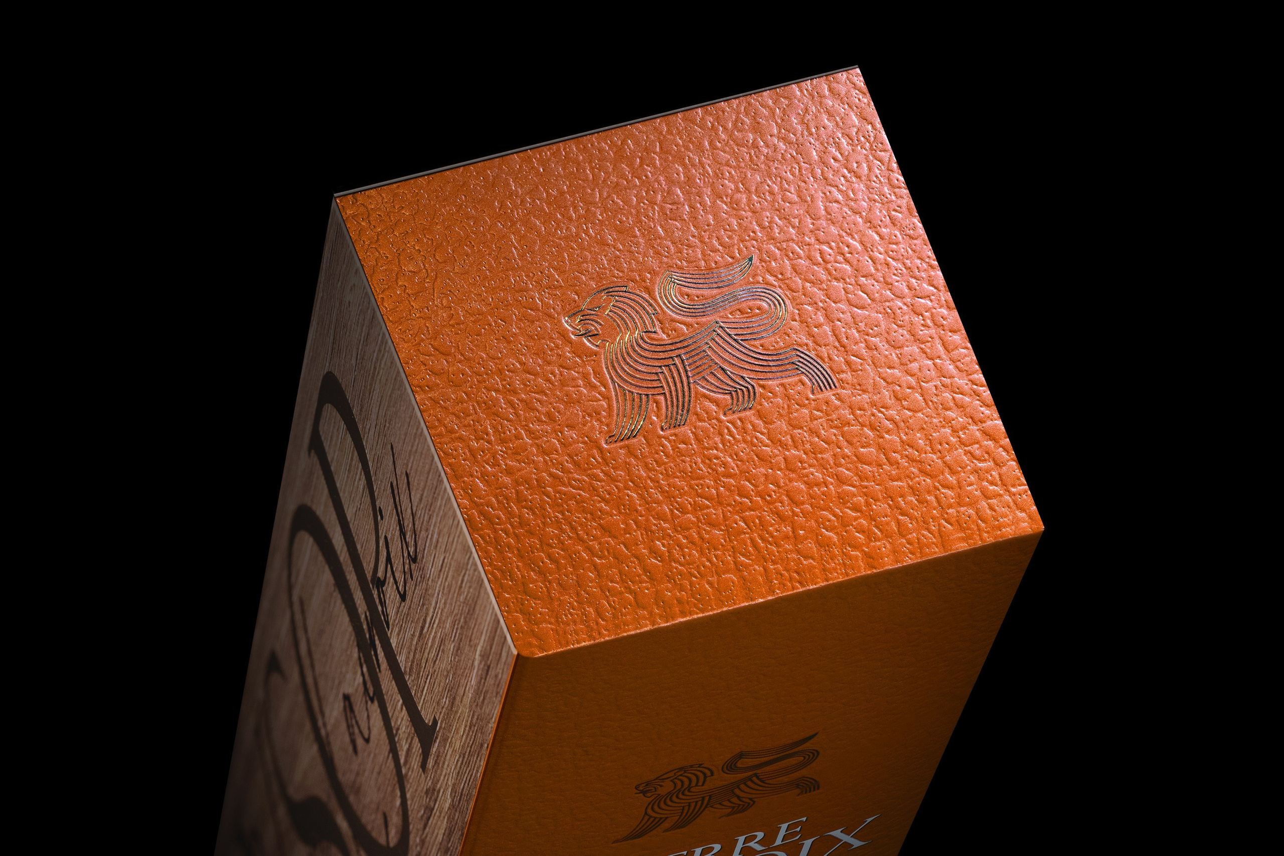 Профессиональная предметная фотосъемка бутылок в Москве и Московской области. Фотостудия в Москве LUXARTPHOTO