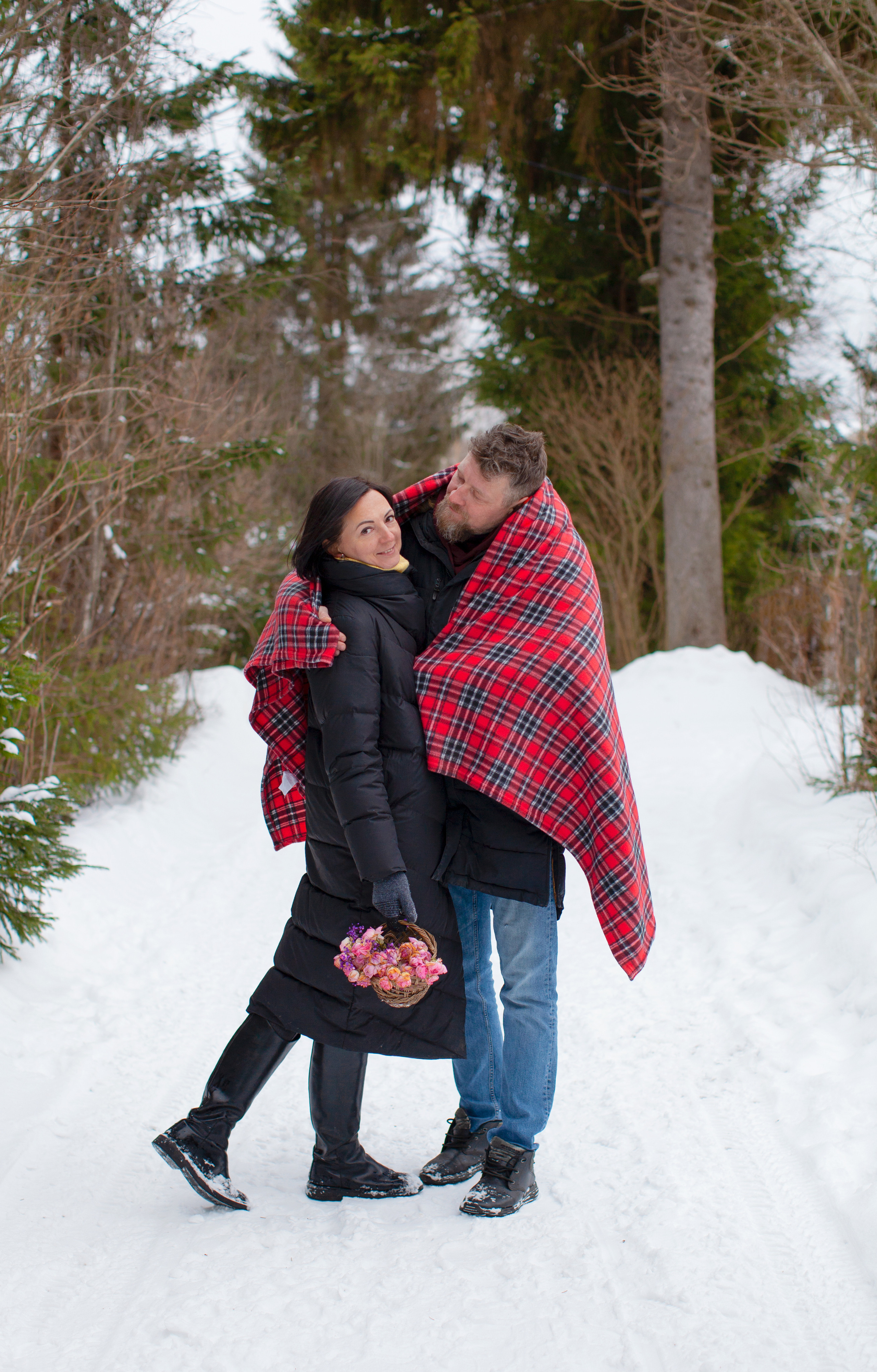 Зимой тепло в кругу семьи. Портретная и семейная съемка. Фотограф анималист