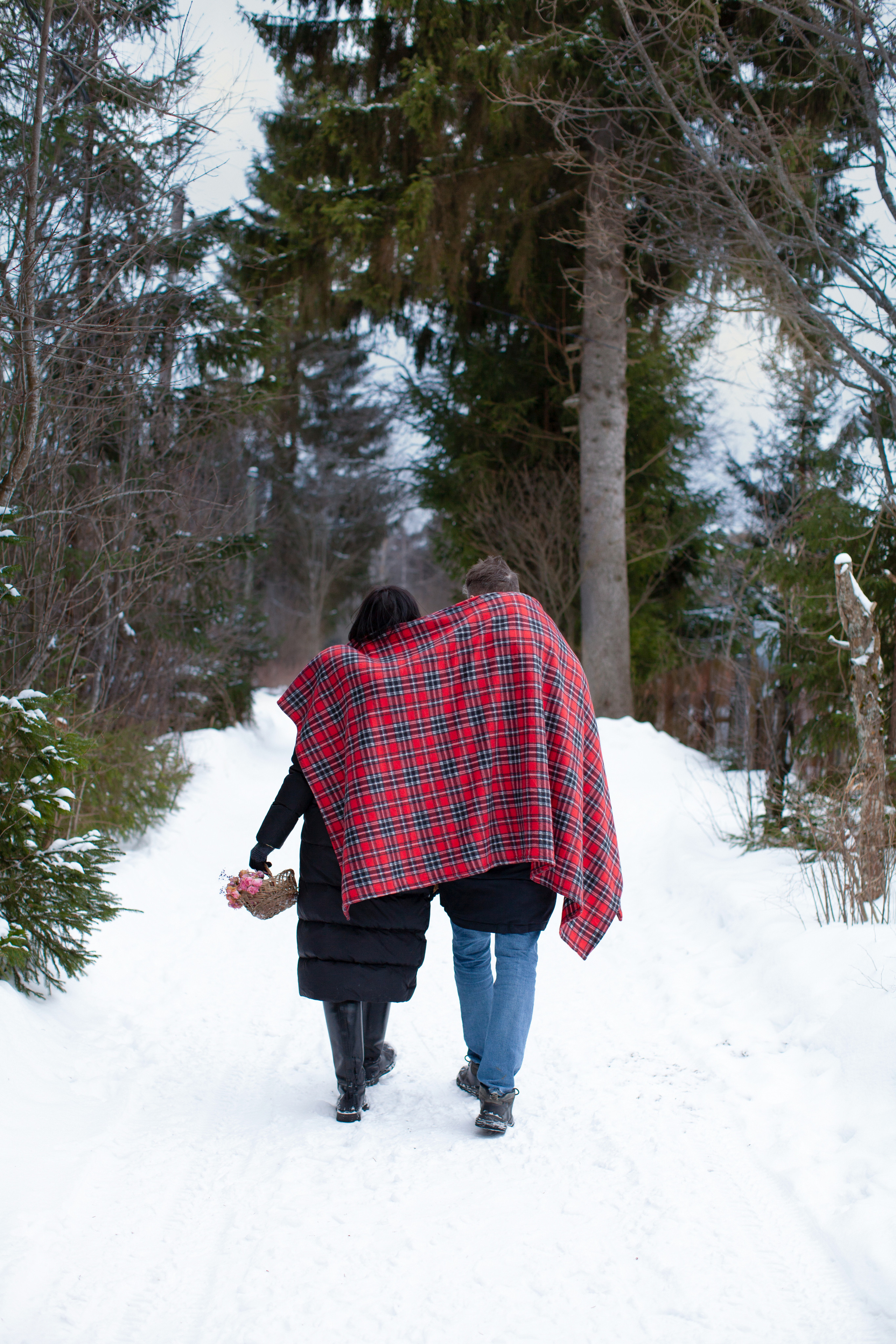 Зимой тепло в кругу семьи. Портретная и семейная съемка. Фотограф анималист